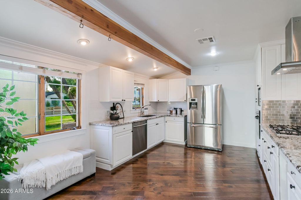 Photo of 5328 E Pinchot Avenue, Phoenix, AZ 85018 (MLS # 7000337)