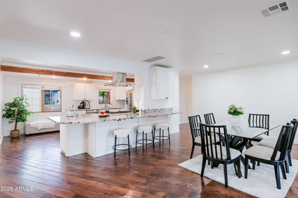 Photo of 5328 E Pinchot Avenue, Phoenix, AZ 85018 (MLS # 7000337)