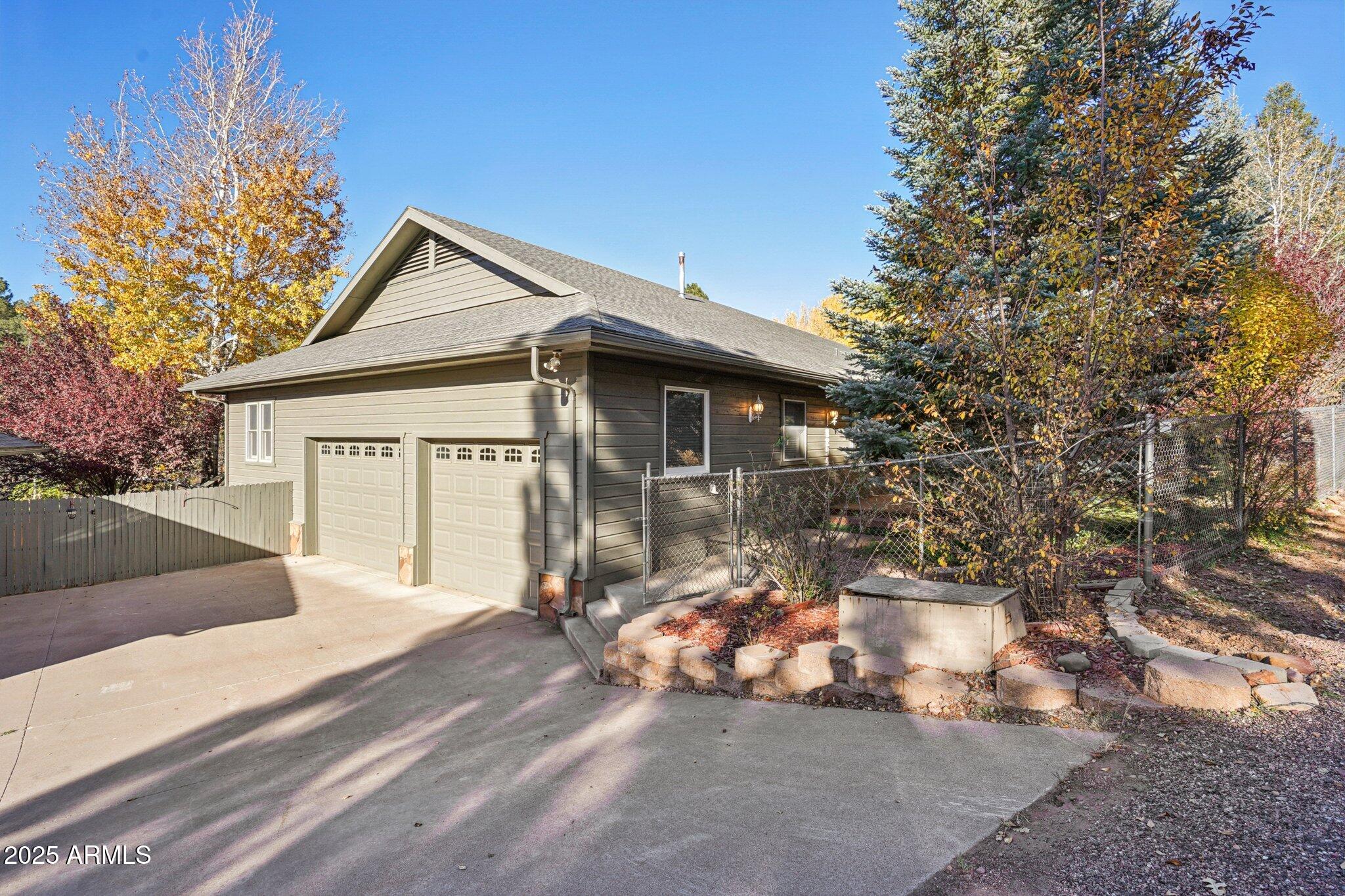 8294 W BONNIE BRAE Drive