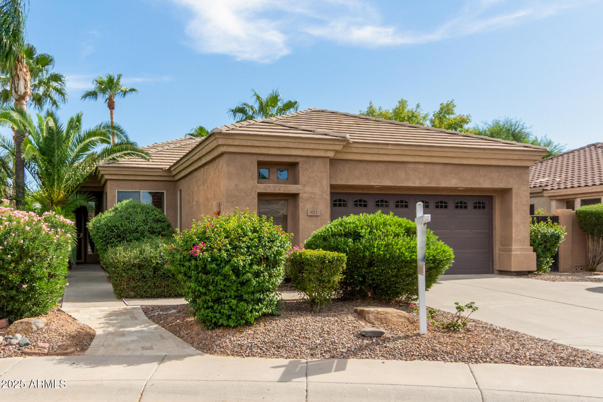 821 W Oriole Way