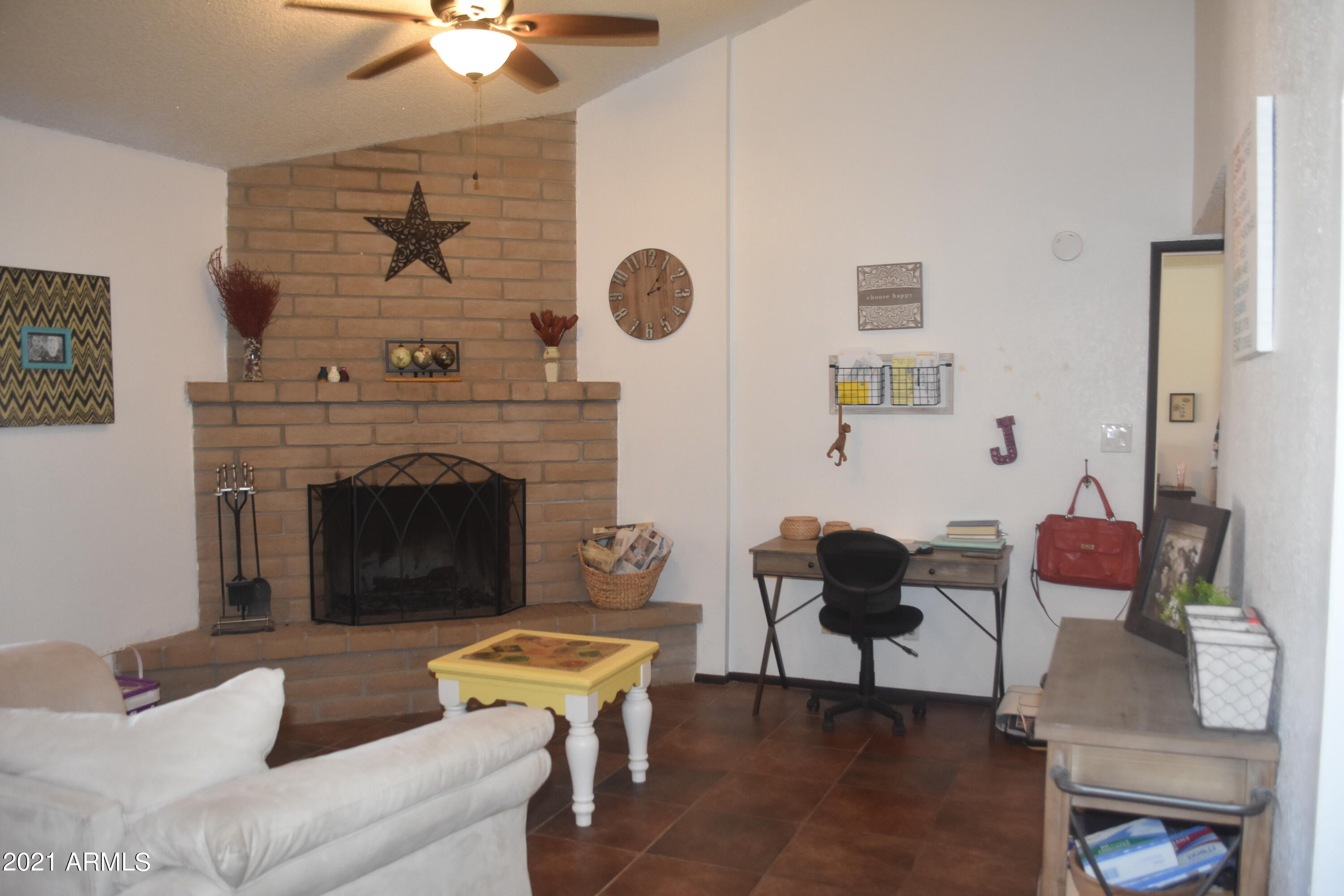 TOWN & COUNTRY ESTATES UNIT 6 - Residential