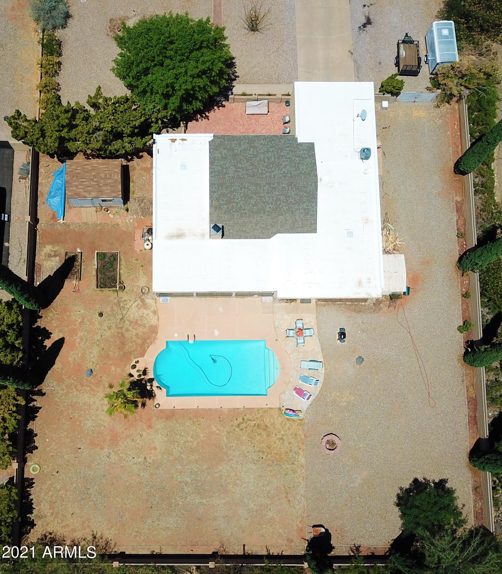 TOWN & COUNTRY ESTATES UNIT 6 - Residential
