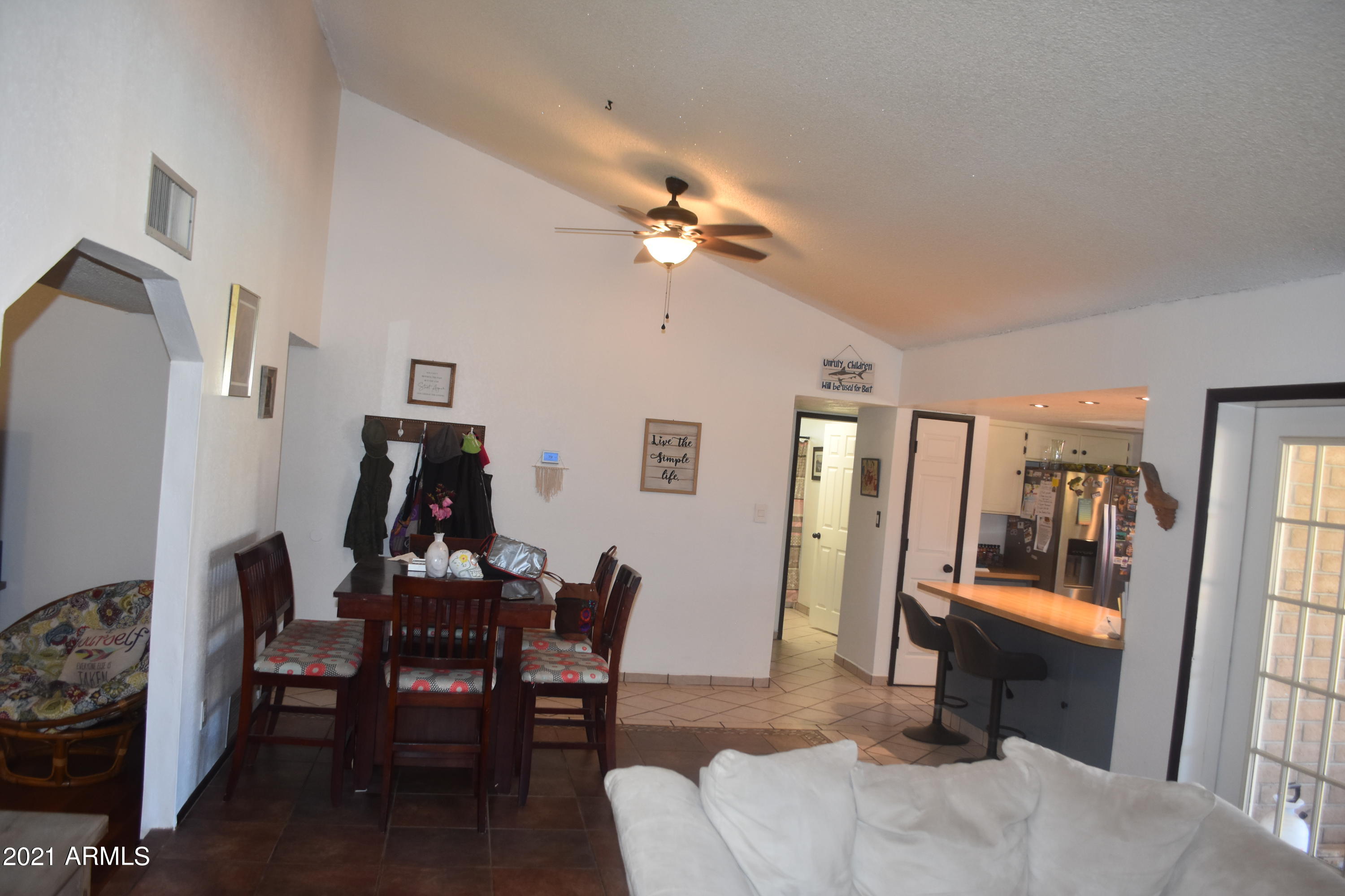 TOWN & COUNTRY ESTATES UNIT 6 - Residential