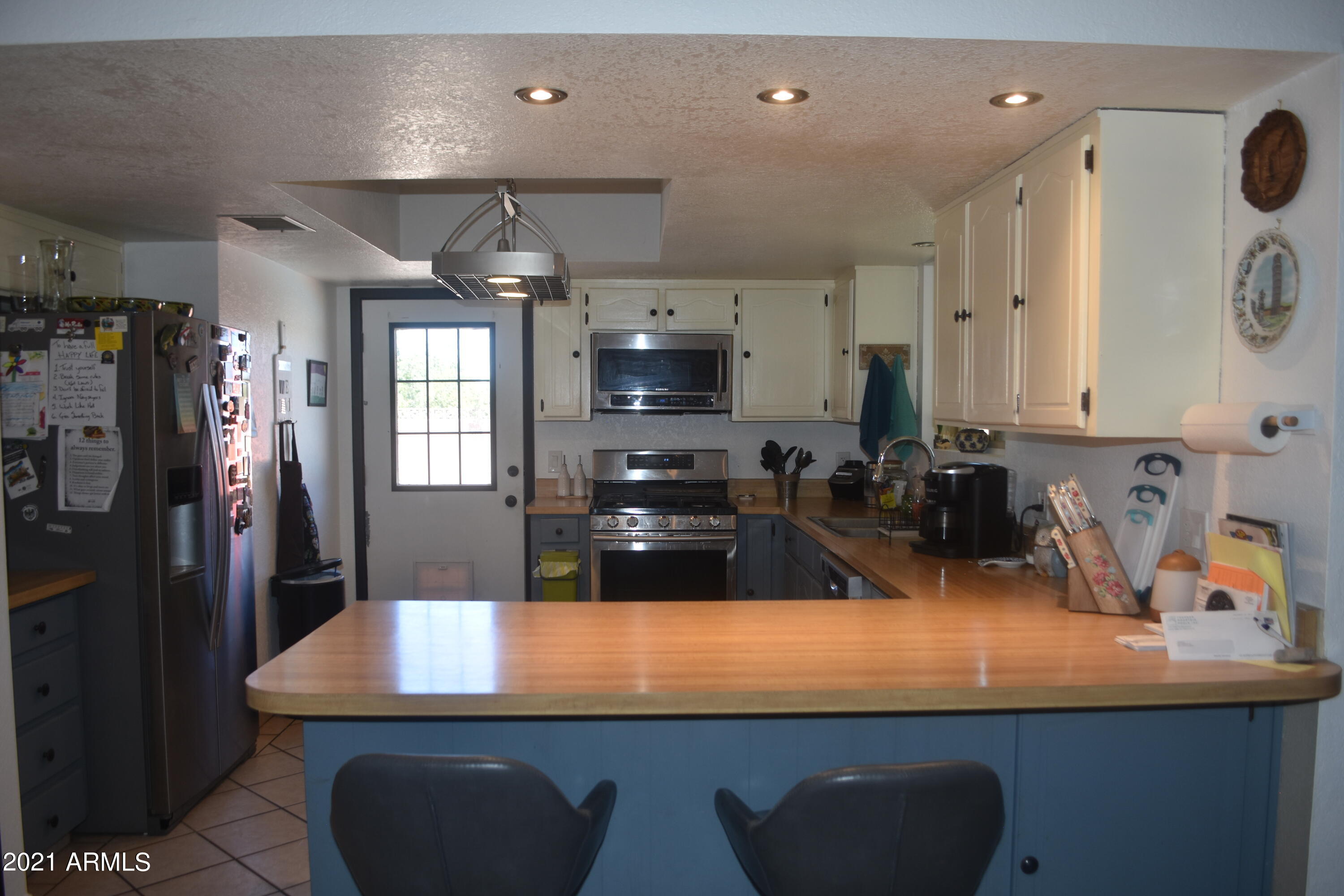 TOWN & COUNTRY ESTATES UNIT 6 - Residential