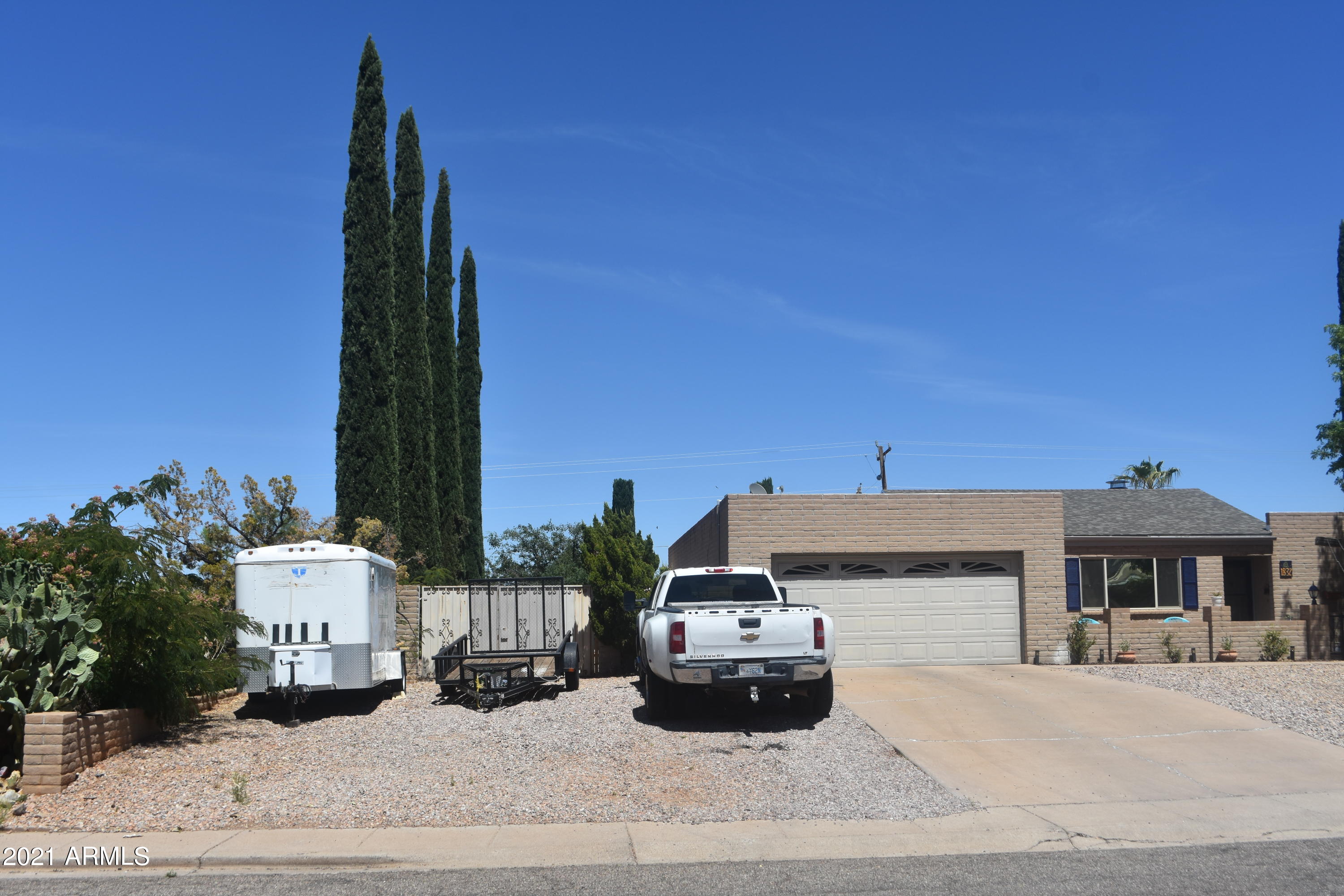 TOWN & COUNTRY ESTATES UNIT 6 - Residential
