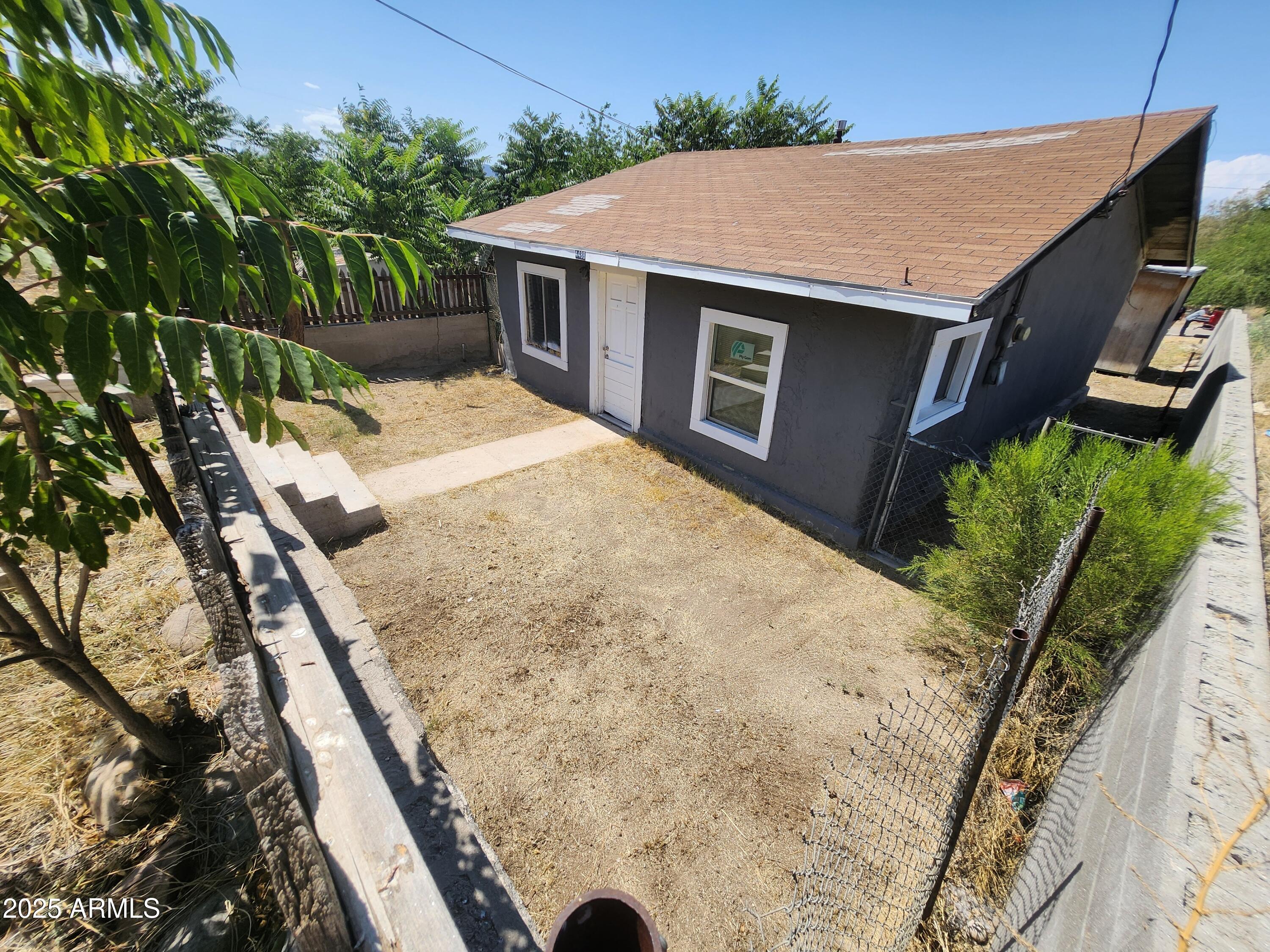 Homes 3 4488 E CALLE PEQUENA --