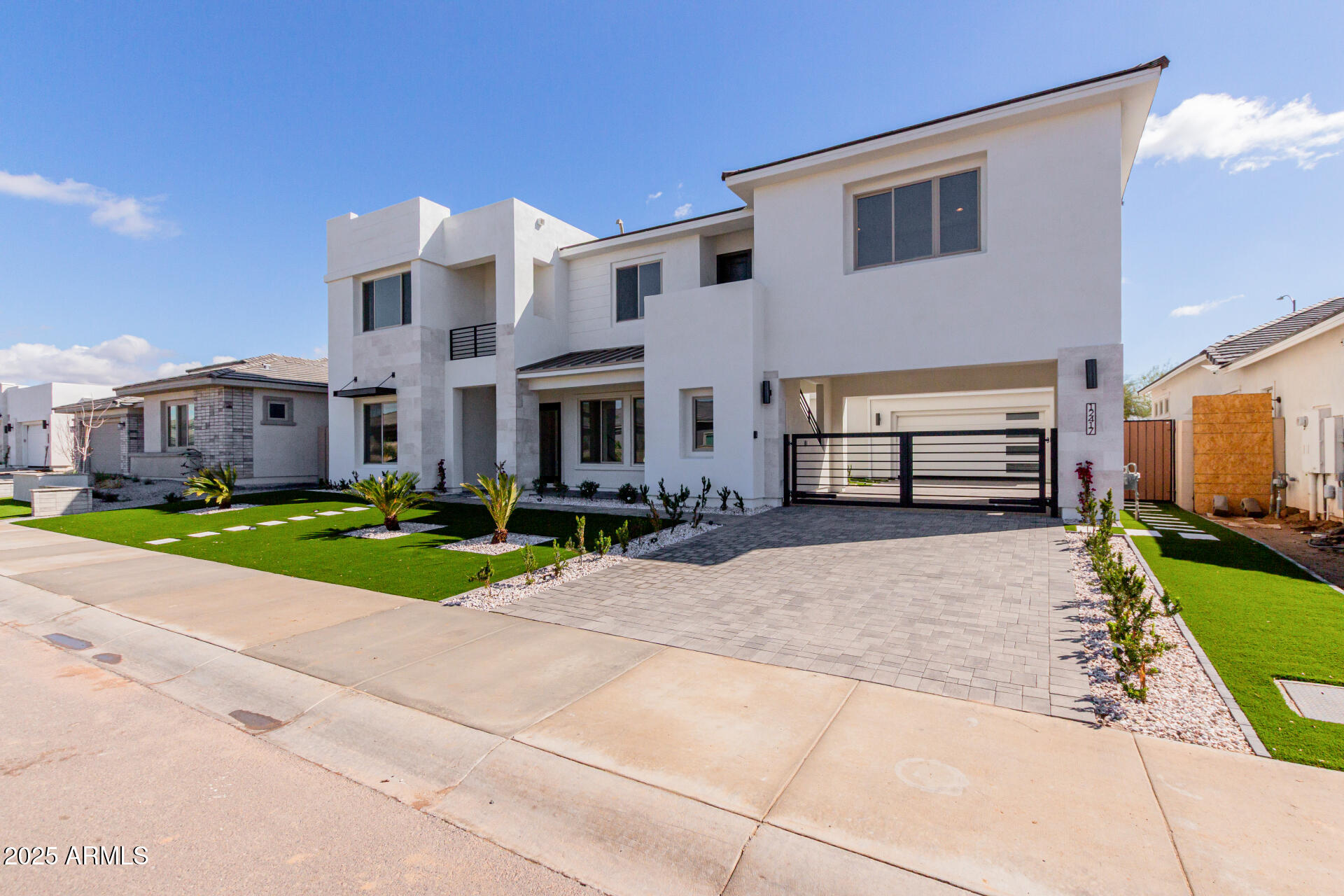 12417 N 93rd Way
