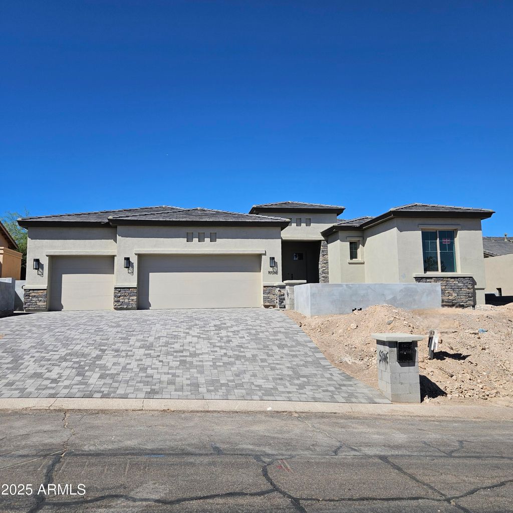 Photo of 15522 E Chicory Drive, Fountain Hills, AZ 85268 (MLS # 6921241)