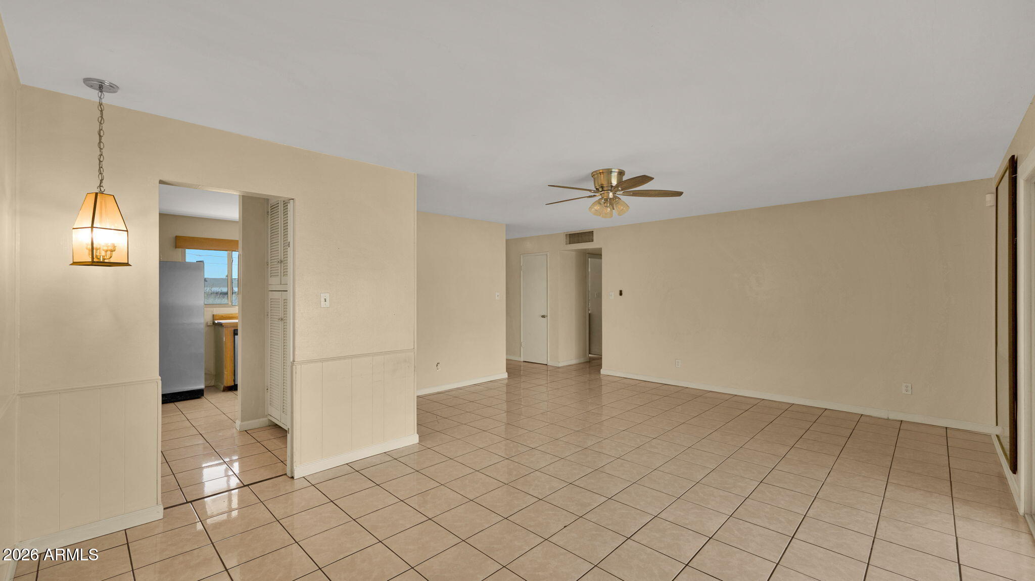 7526 E Minnezona Avenue