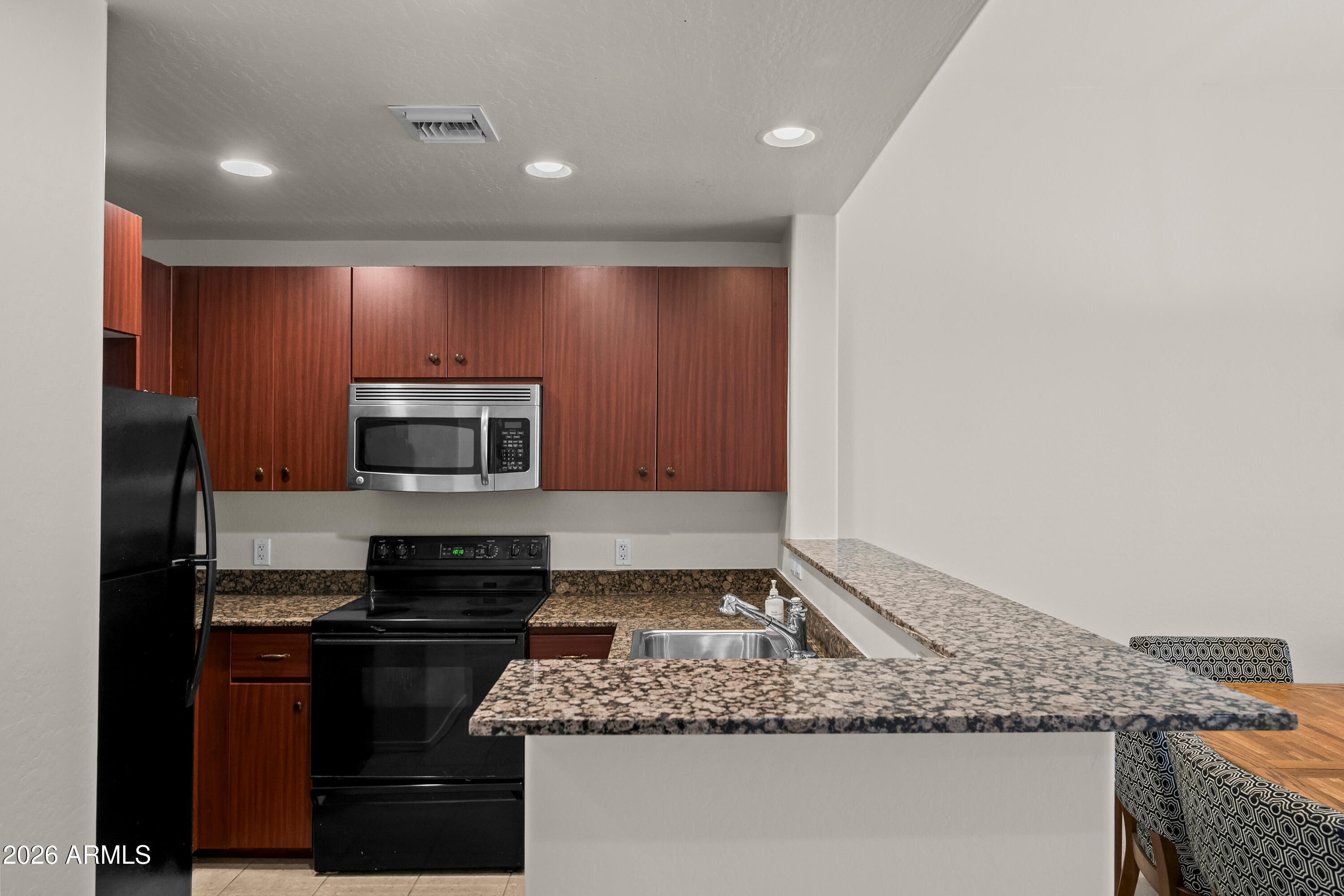 16 W ENCANTO Boulevard 417