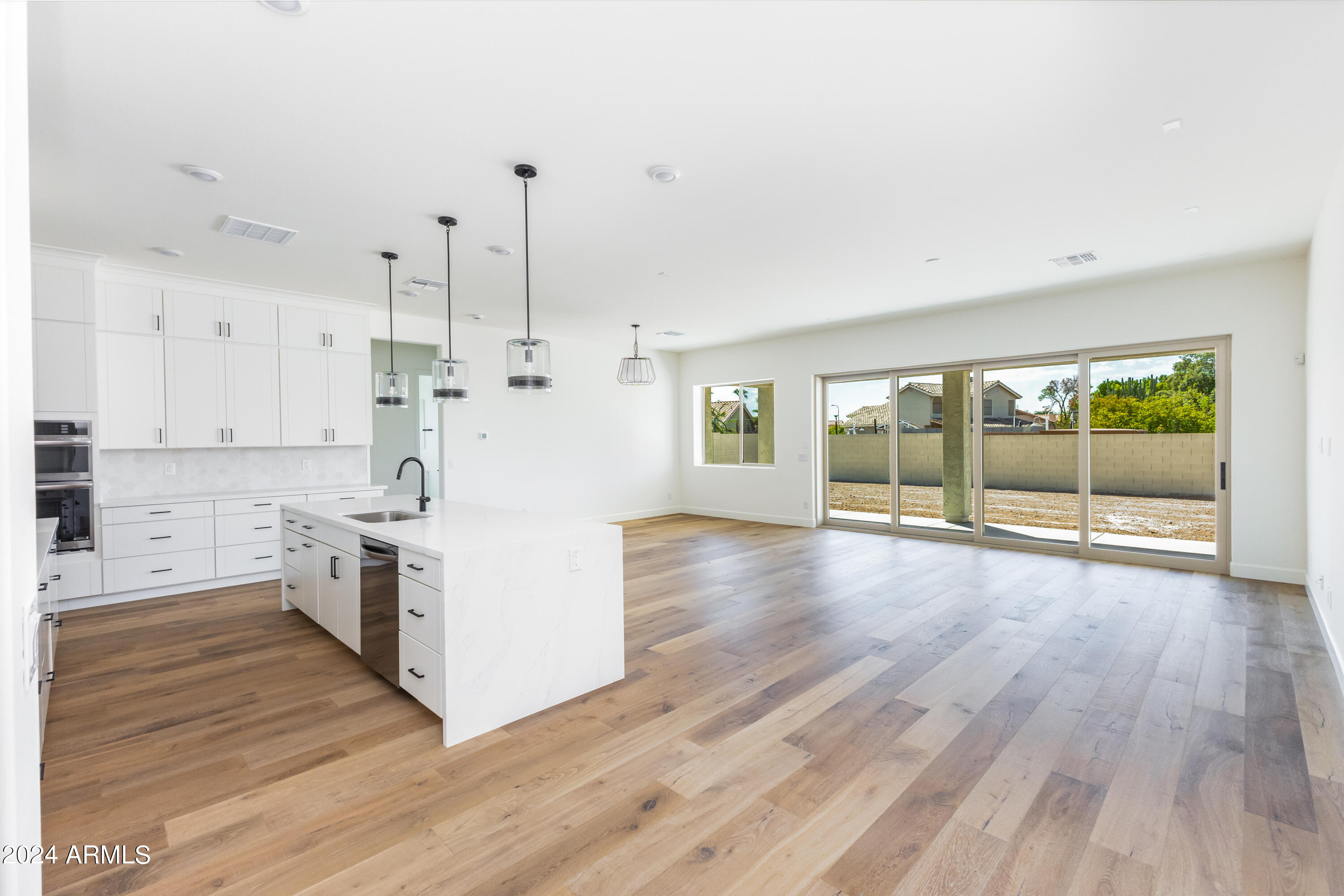 7583 W GELDING Drive