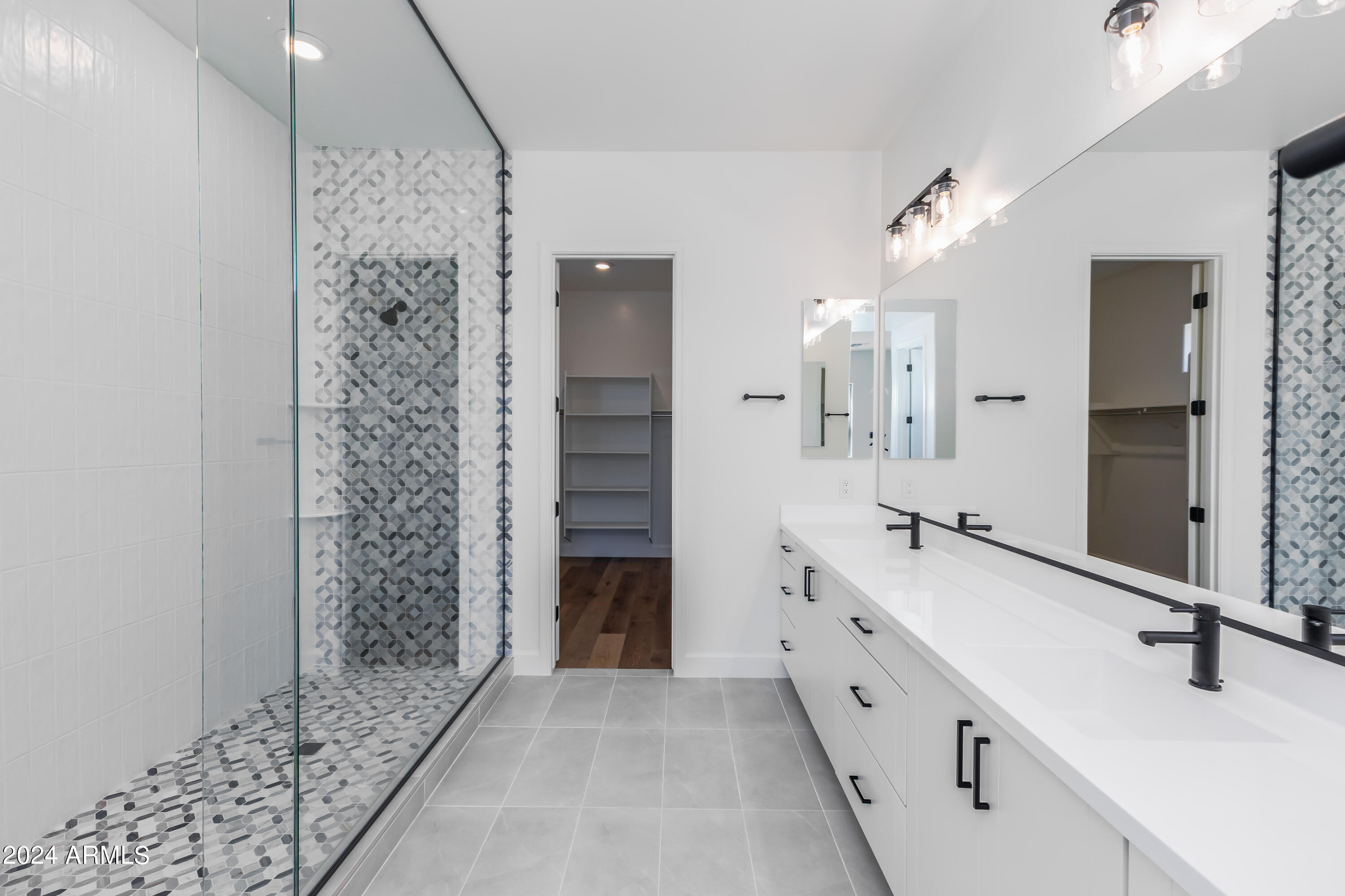 7583 W GELDING Drive