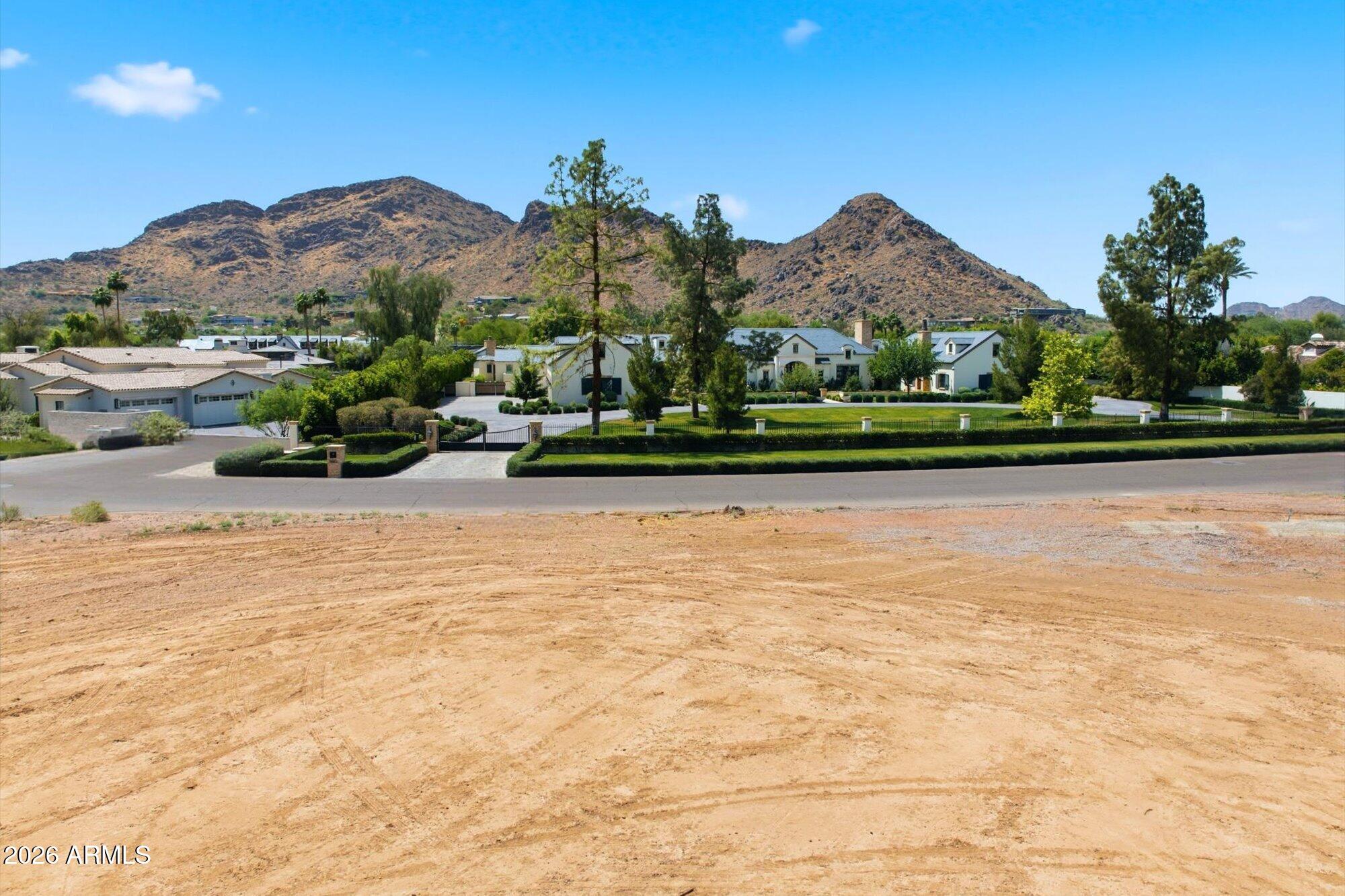 5702 E CABALLO Drive 7