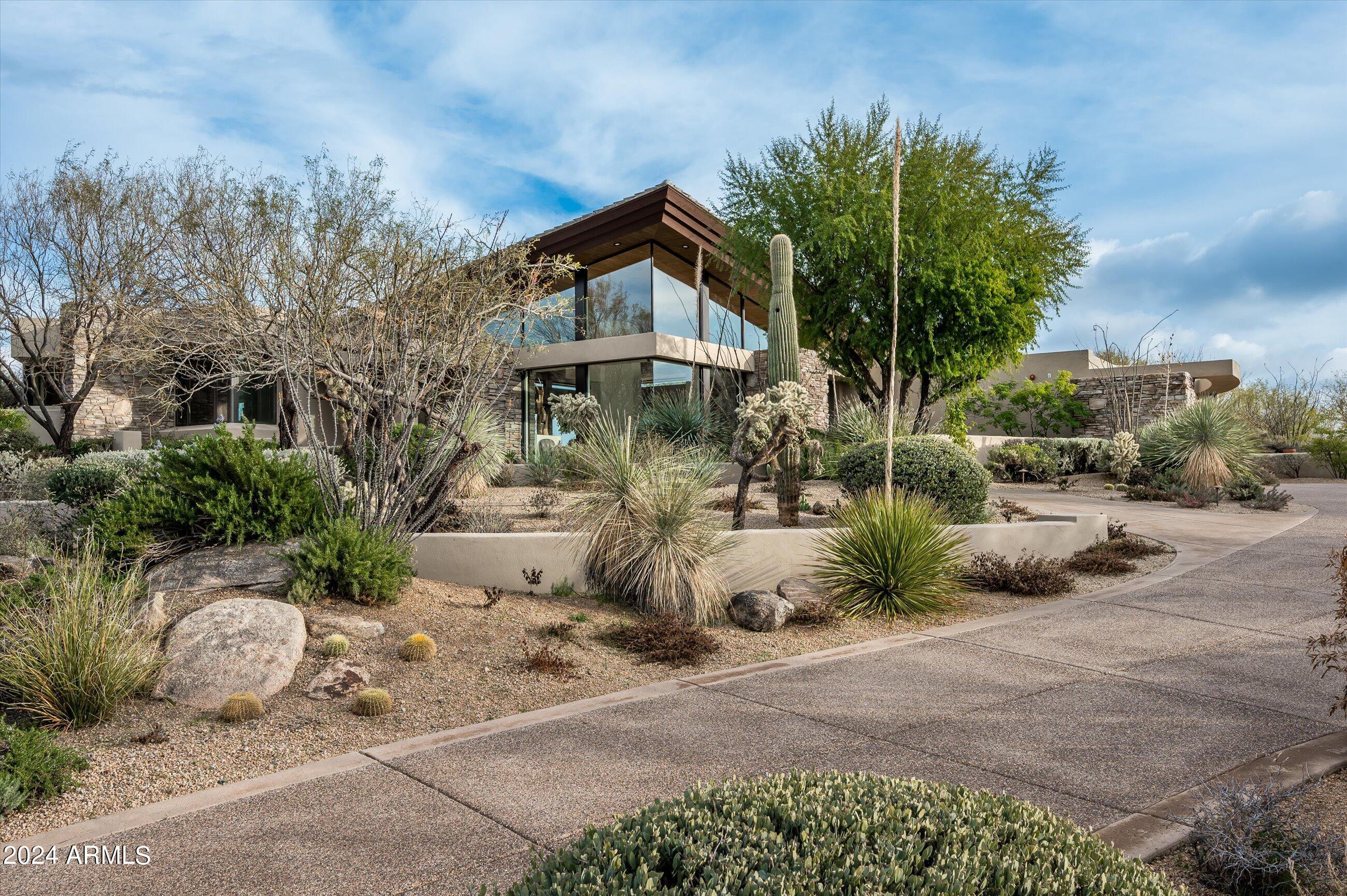 DESERT MOUNTAIN - Residential