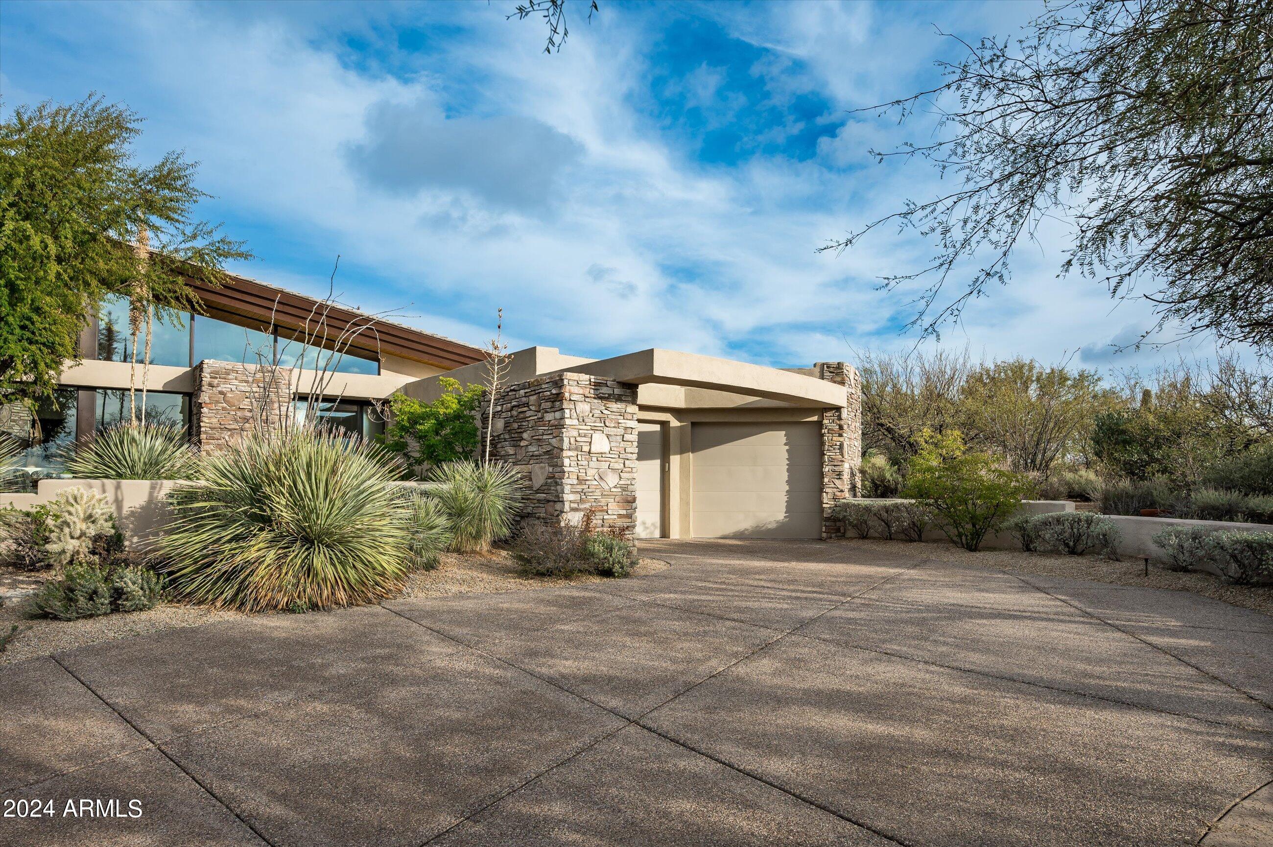 DESERT MOUNTAIN - Residential