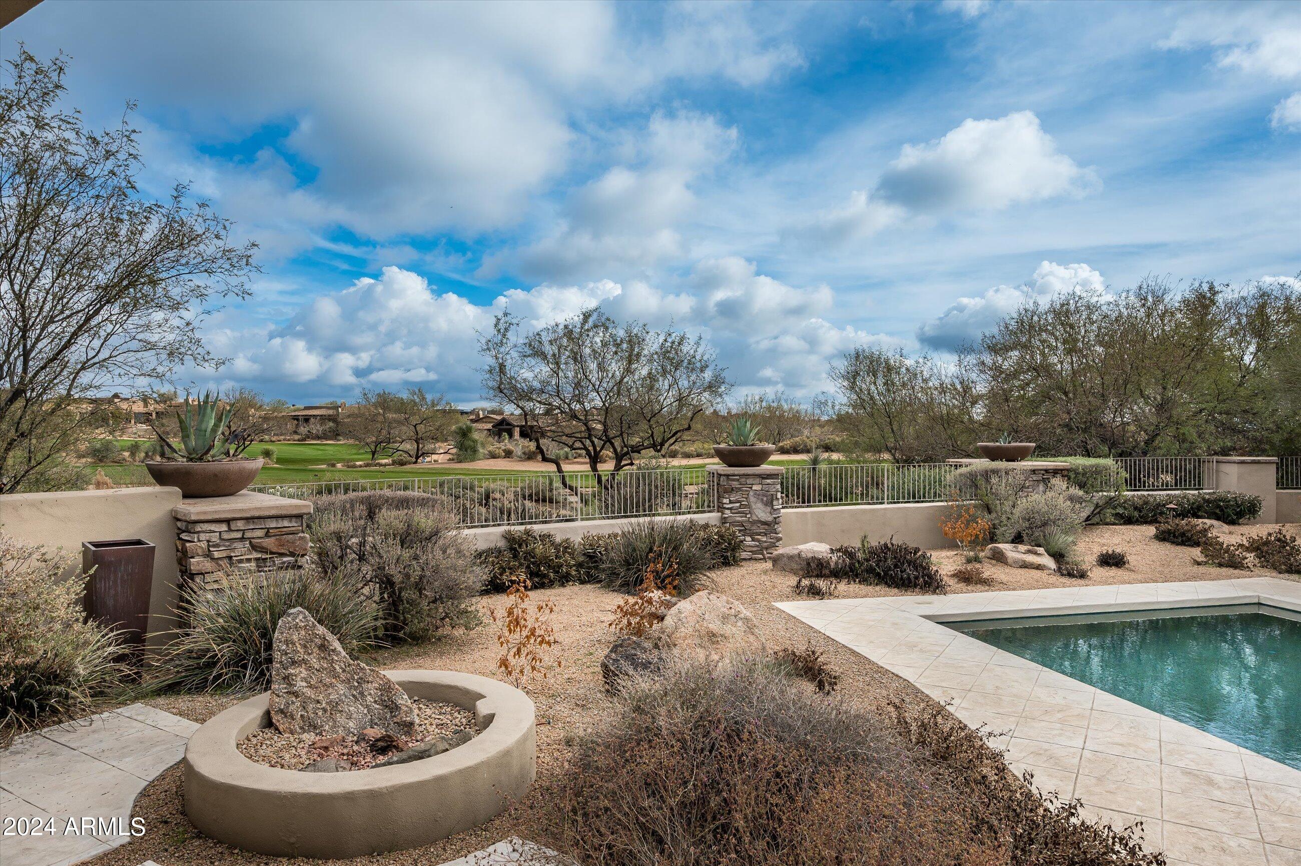 DESERT MOUNTAIN - Residential