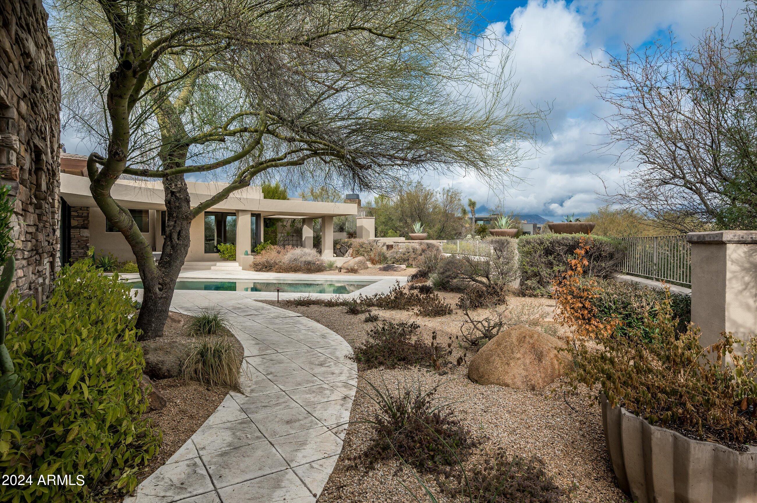 DESERT MOUNTAIN - Residential