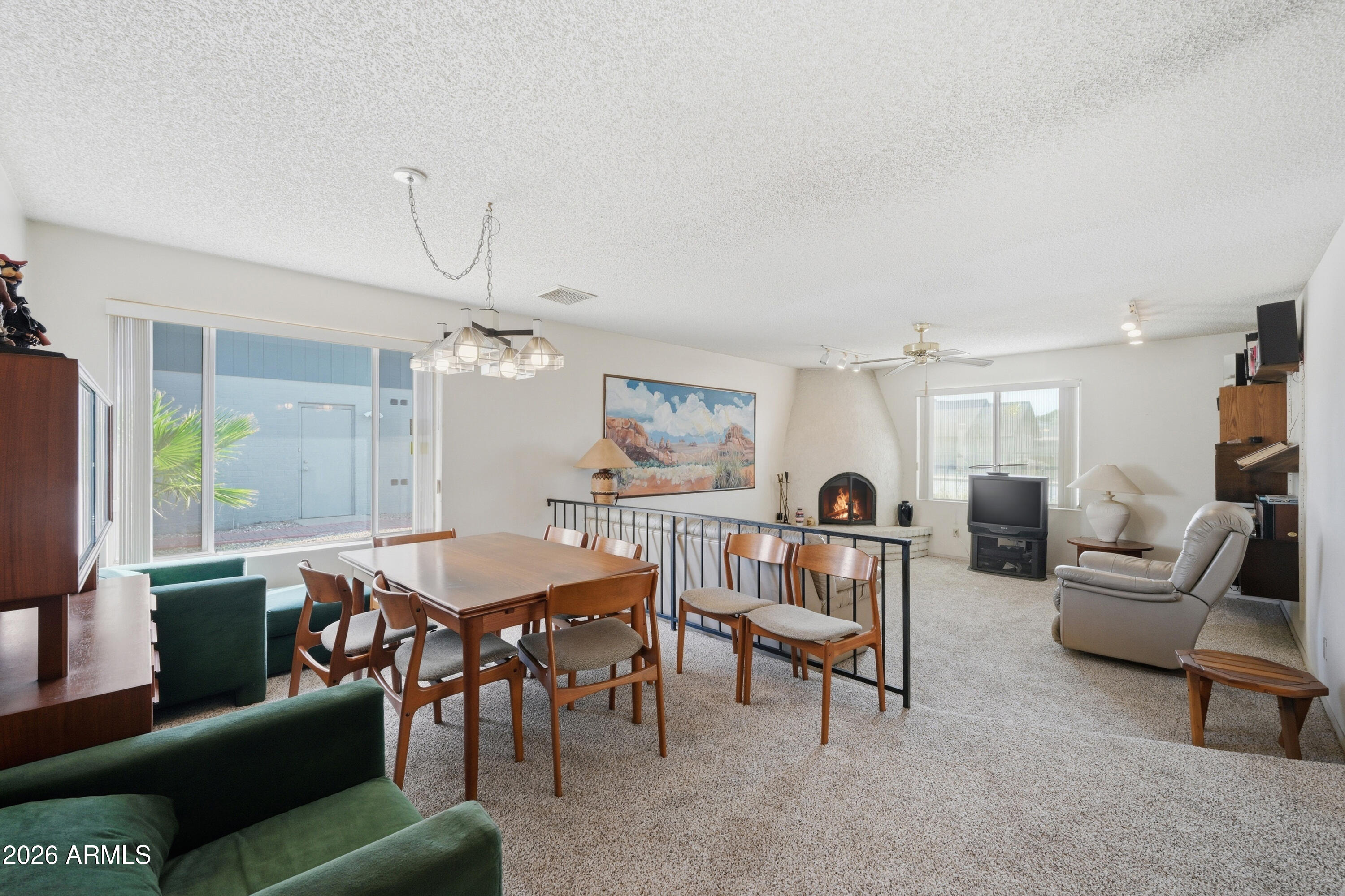 2566 S PATTERSON --