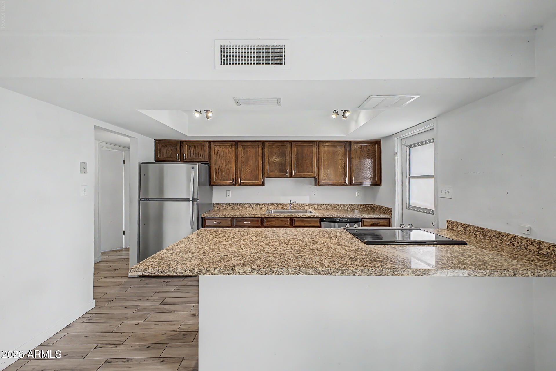 15 E ALAMEDA Drive