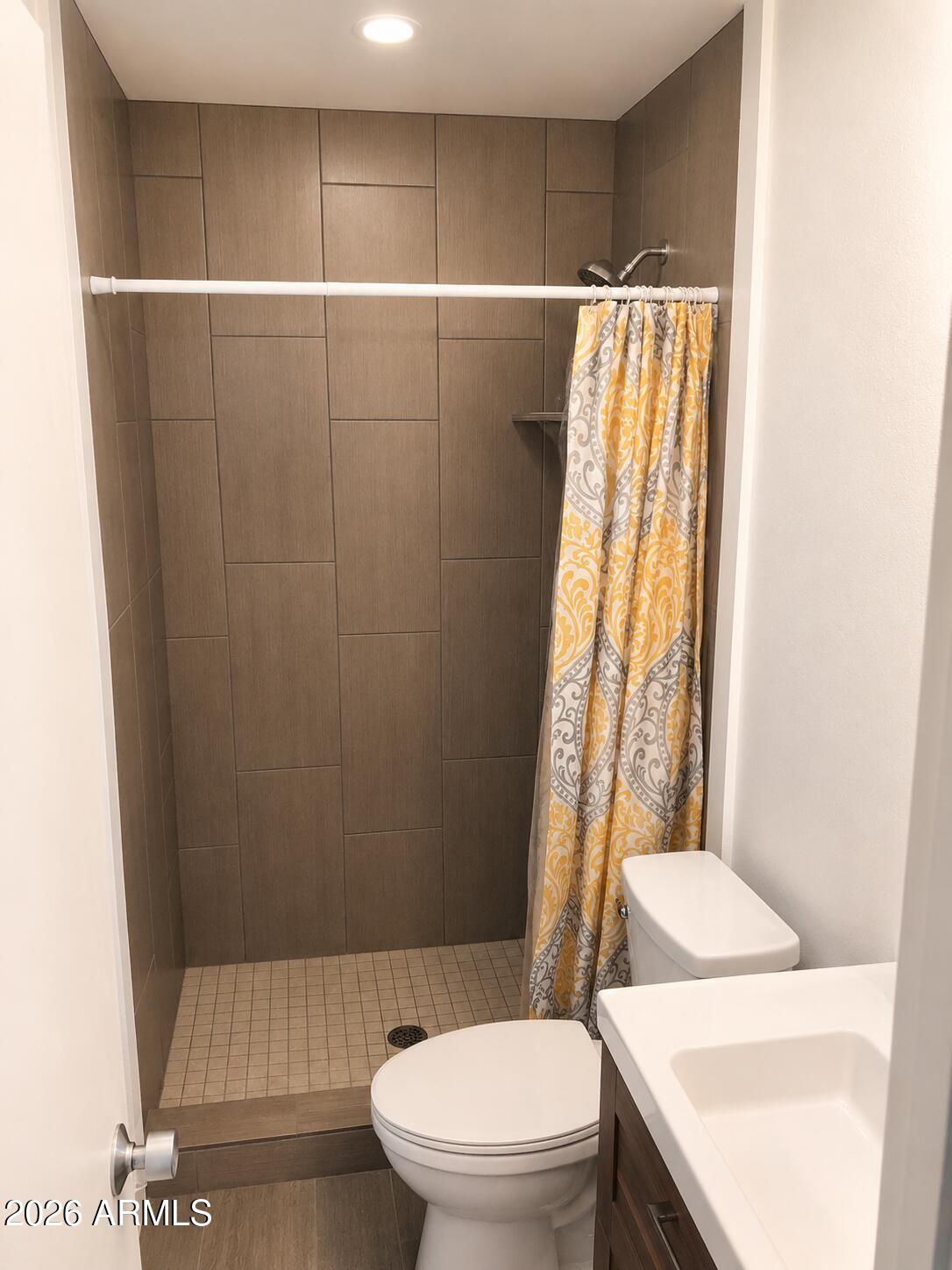 15 E ALAMEDA Drive