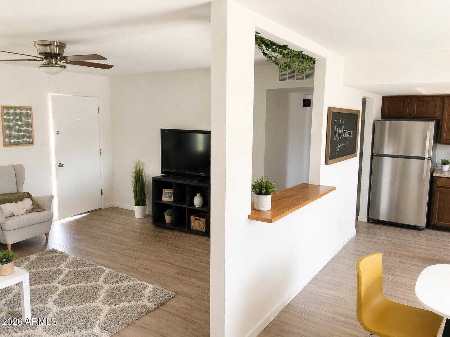 15 E ALAMEDA Drive