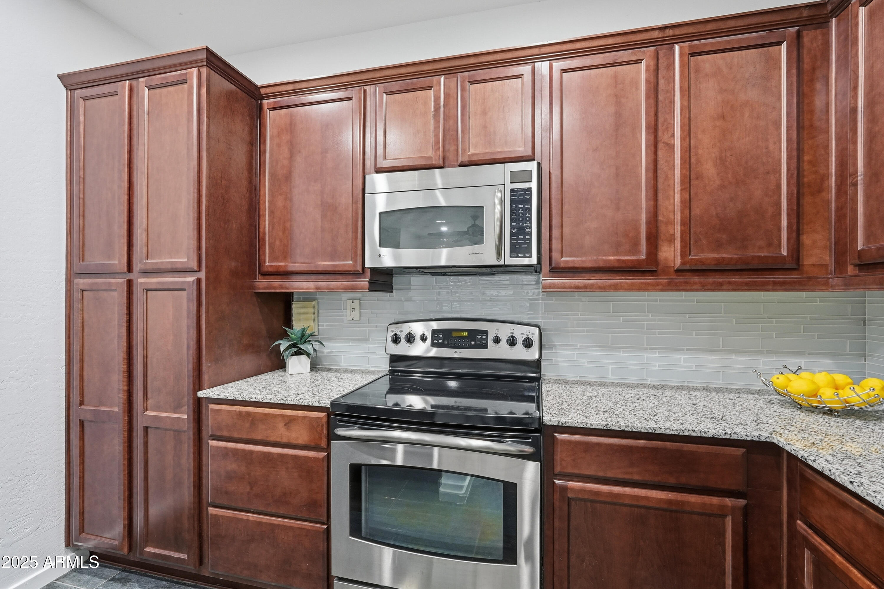 3935 E ROUGH RIDER Road 1140