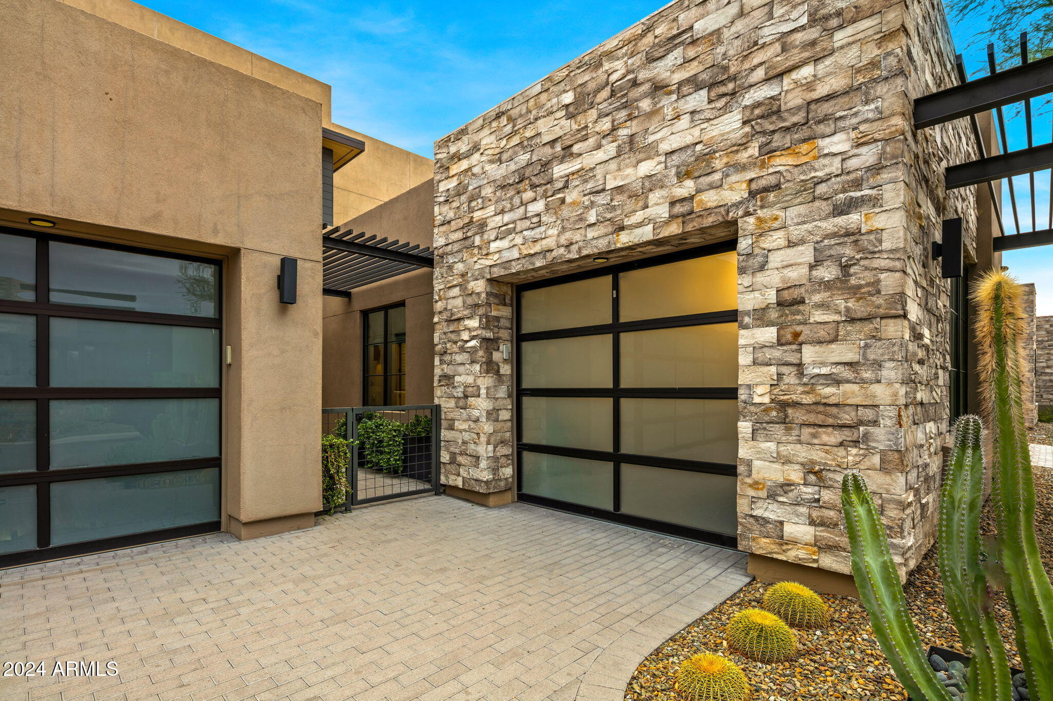 37200 N CAVE CREEK Road 1082
