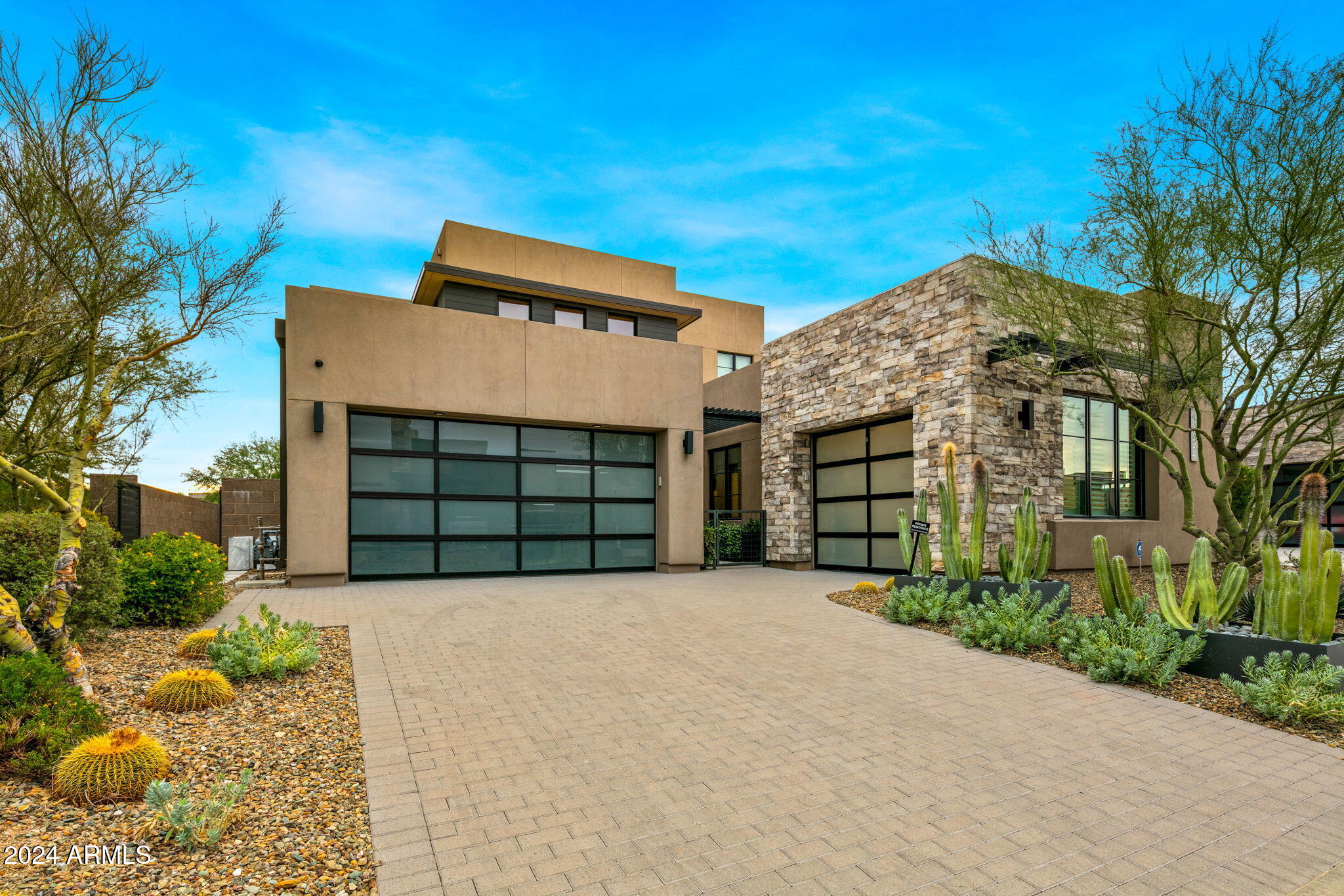 37200 N CAVE CREEK Road 1082