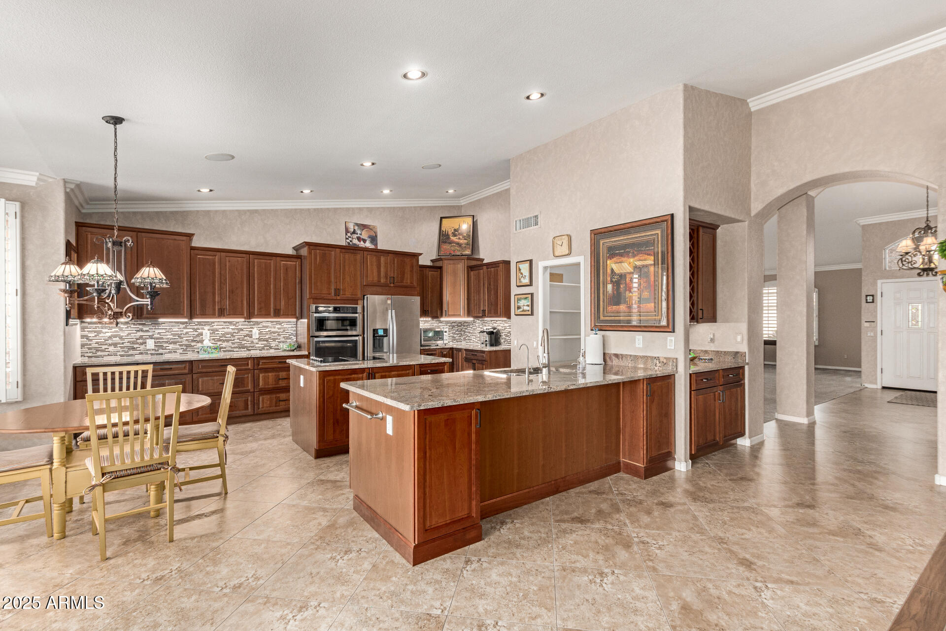 9121 E CRYSTAL Drive