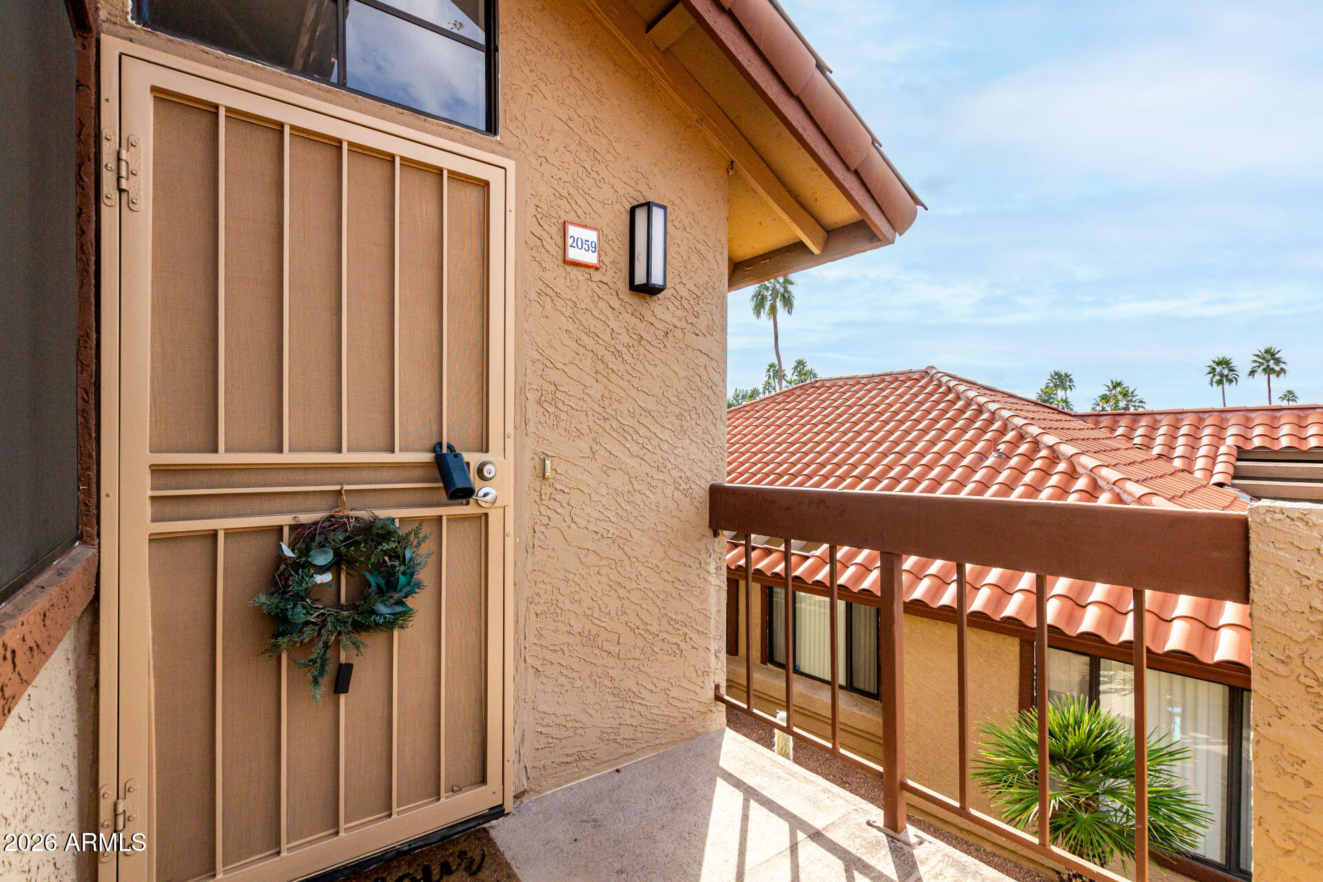 8700 E MOUNTAIN VIEW Road 2059