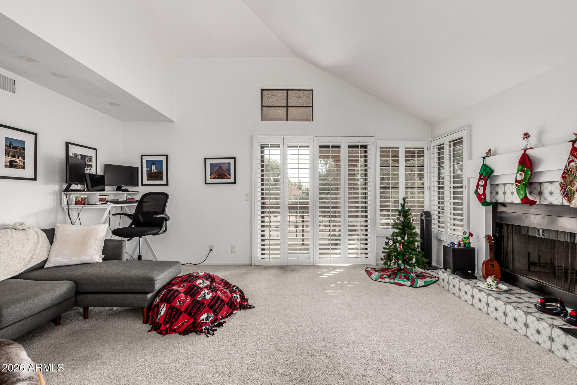 8700 E MOUNTAIN VIEW Road 2059