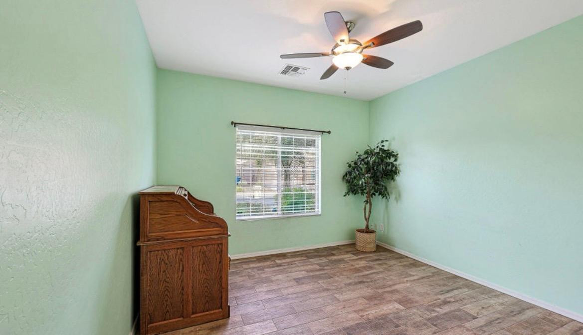 23865 W Huntington Drive