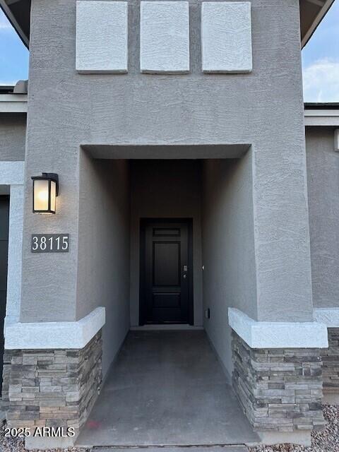 38115 W CAPRI Avenue