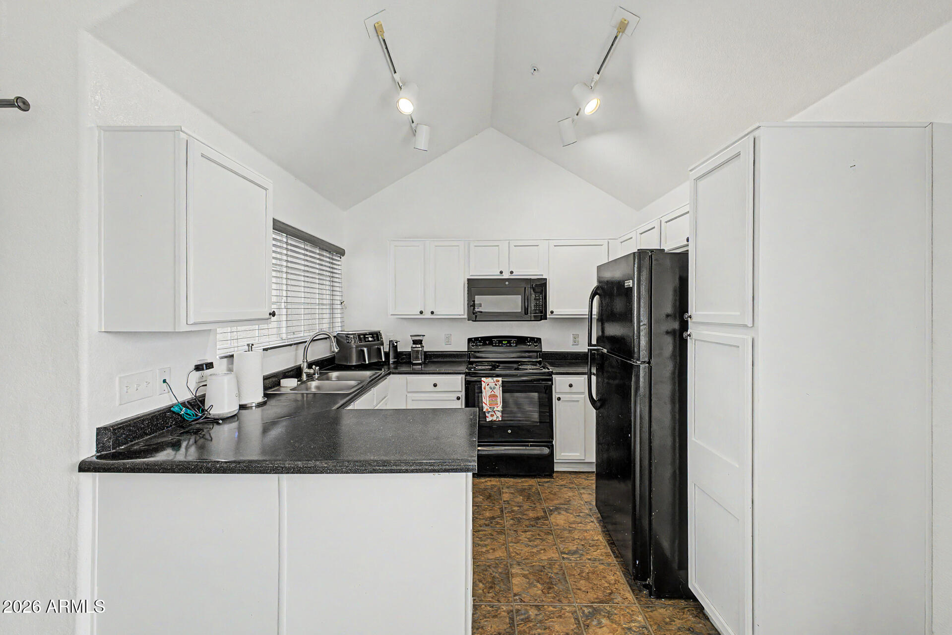 1633 E LAKESIDE Drive 58