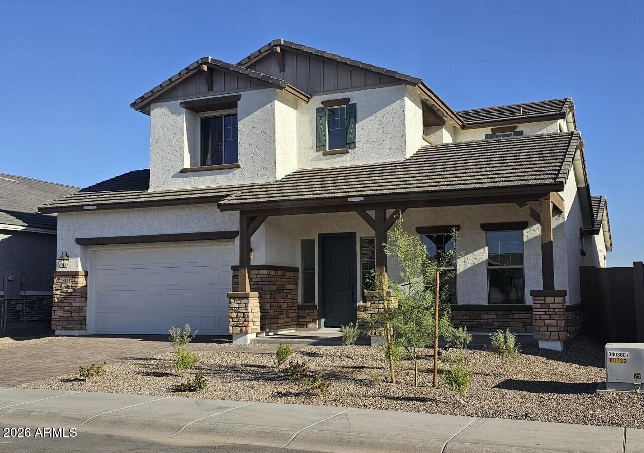 8121 E RENATA Avenue