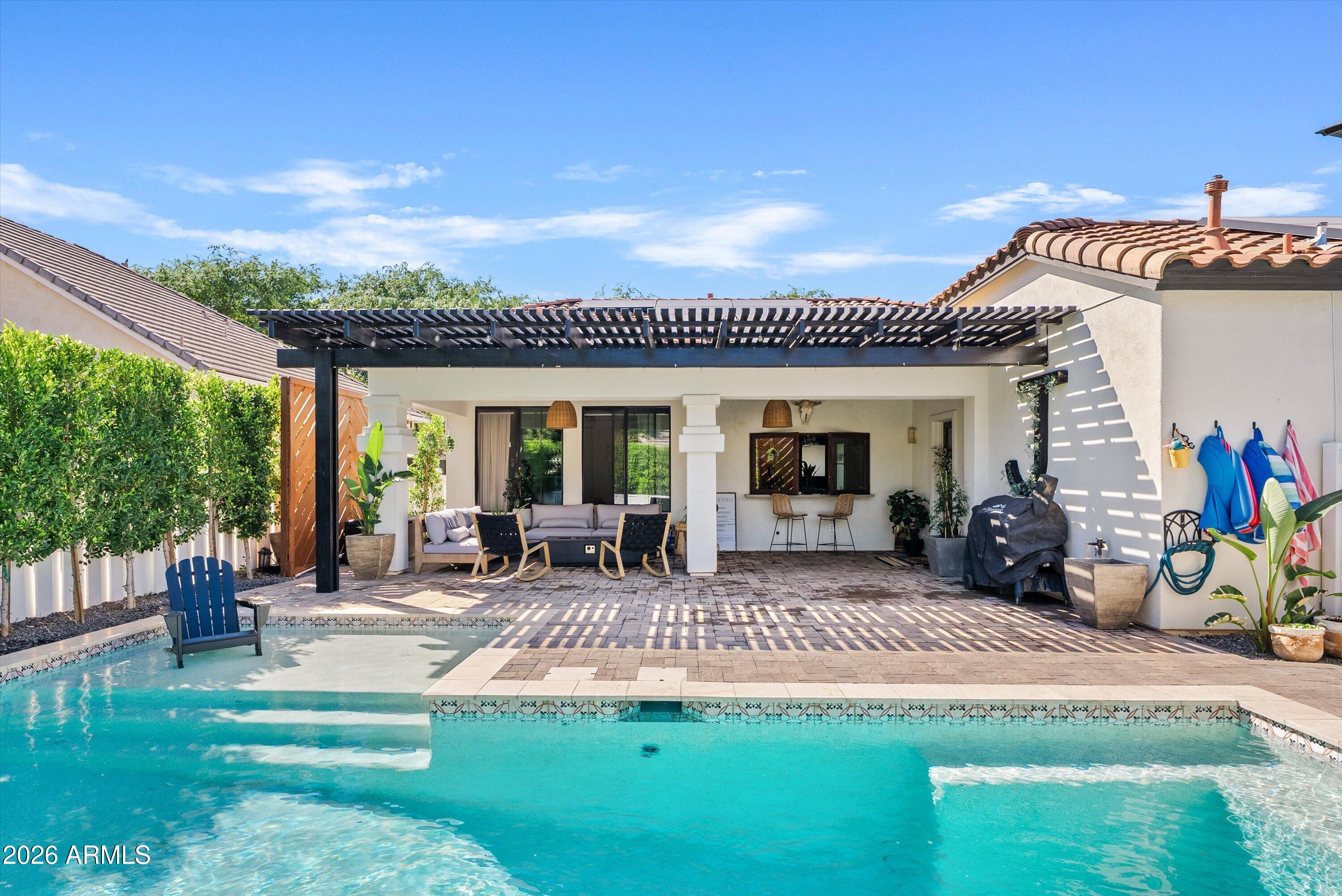 2662 E VALENCIA Street