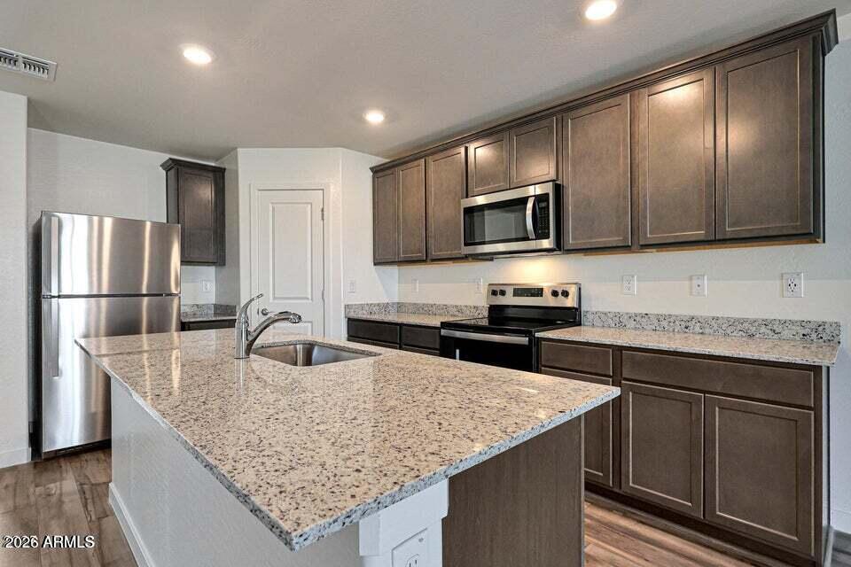 1050 W WEST VIRGINIA Avenue