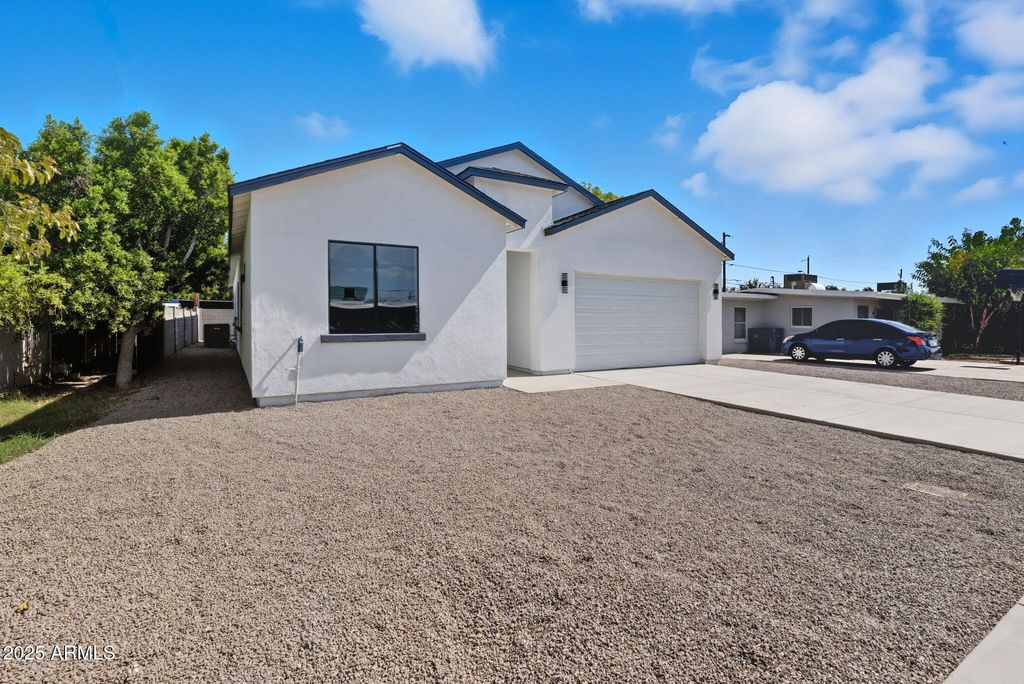 Photo of 415 S Robert Road S, Tempe, AZ 85281 (MLS # 6867384)