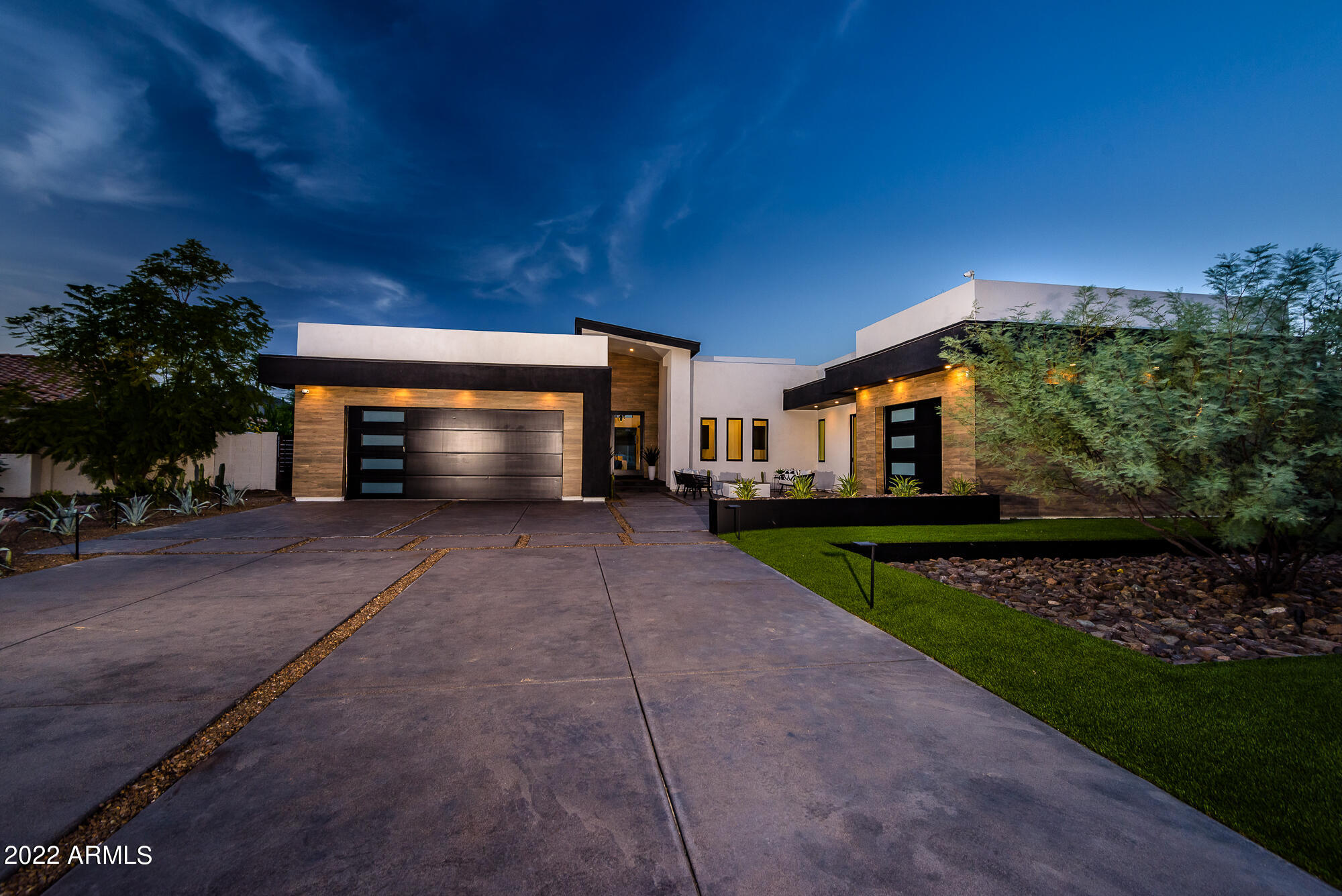 10535 E Paradise Drive