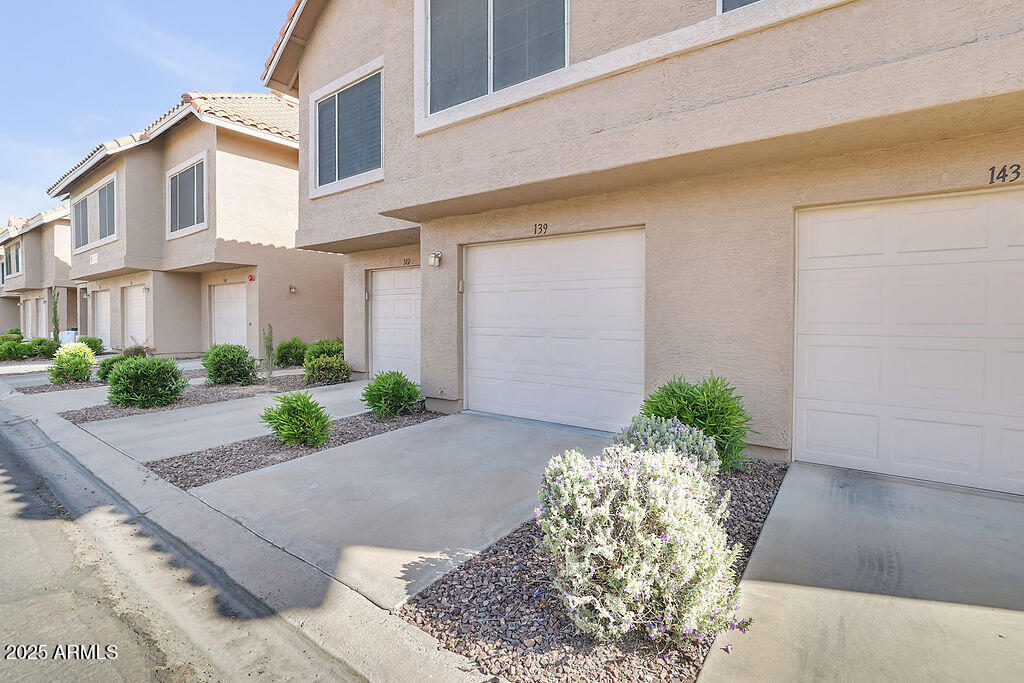 1633 E LAKESIDE Drive 139