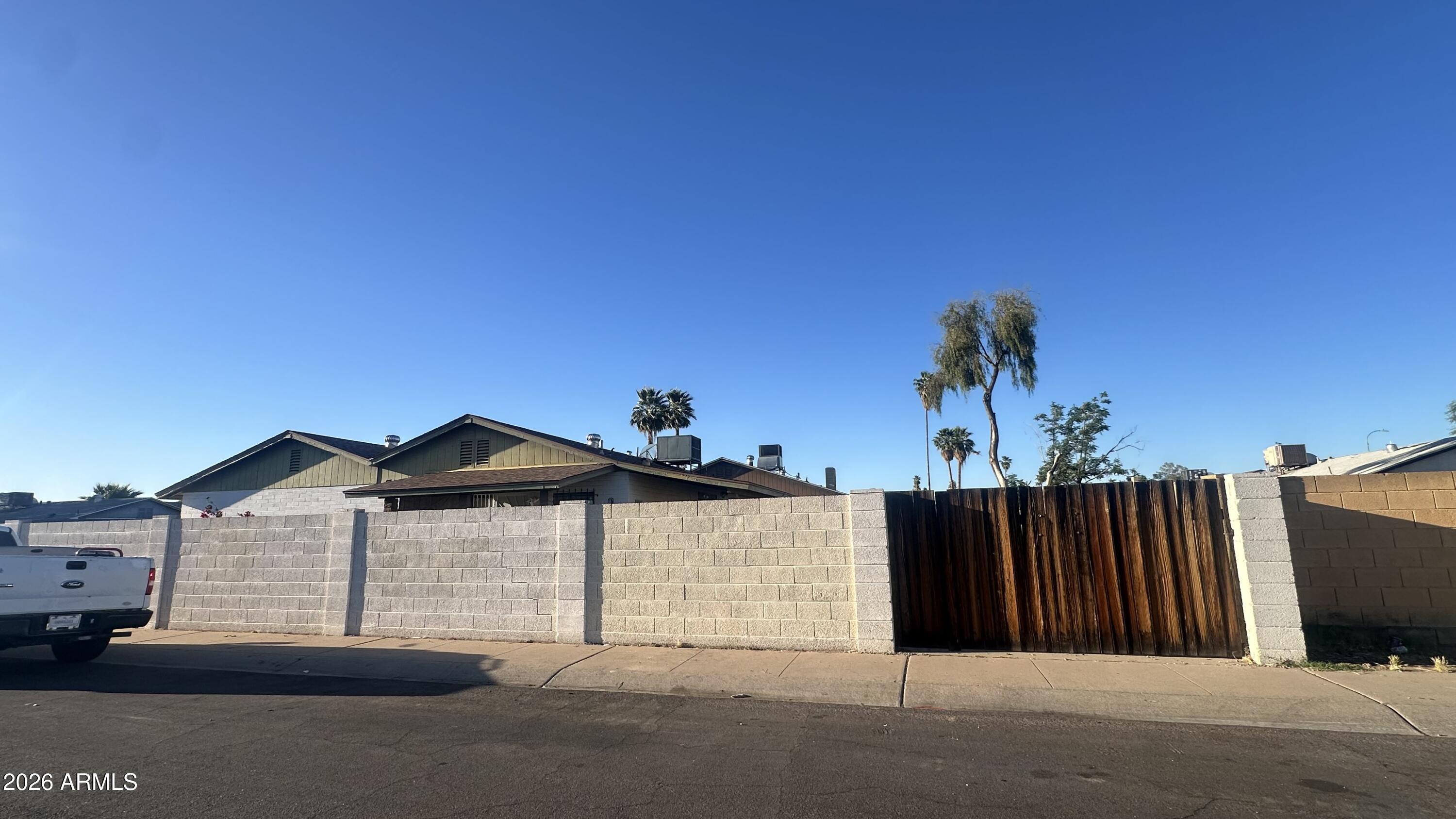 5101 N 69TH Drive