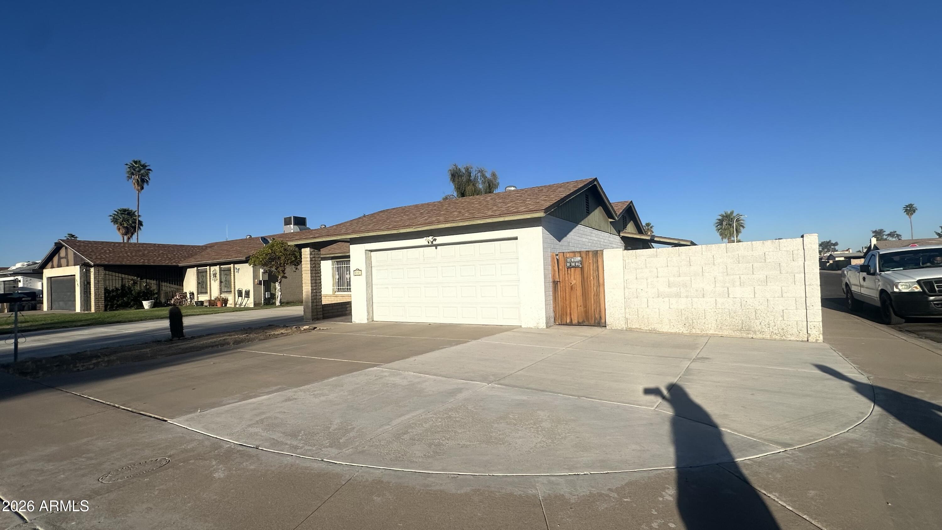 5101 N 69TH Drive