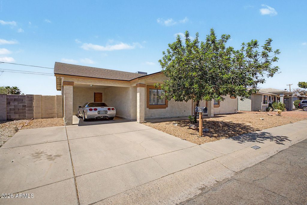 Photo of 660 S Stardust Lane, Apache Junction, AZ 85120 (MLS # 7017096)