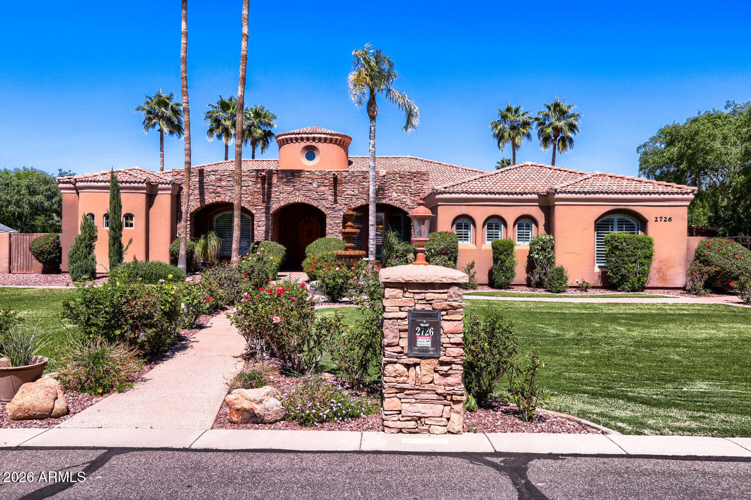 2726 E VIA DEL ARBOLES Street