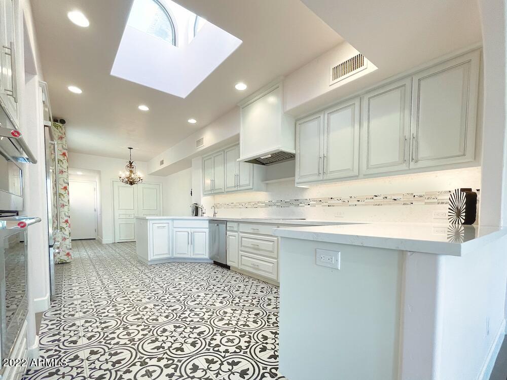 10120 E TOPAZ Drive