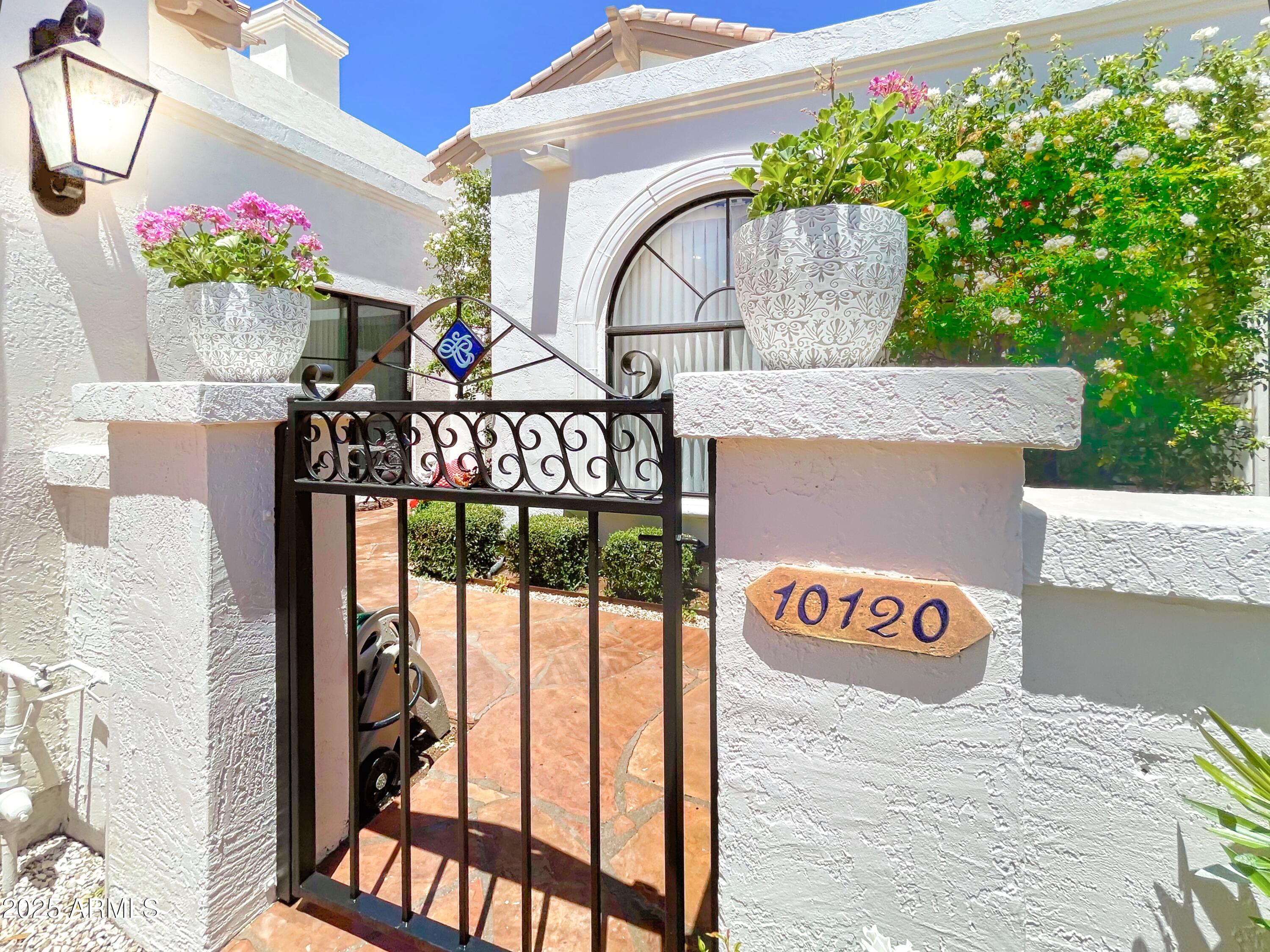 10120 E TOPAZ Drive
