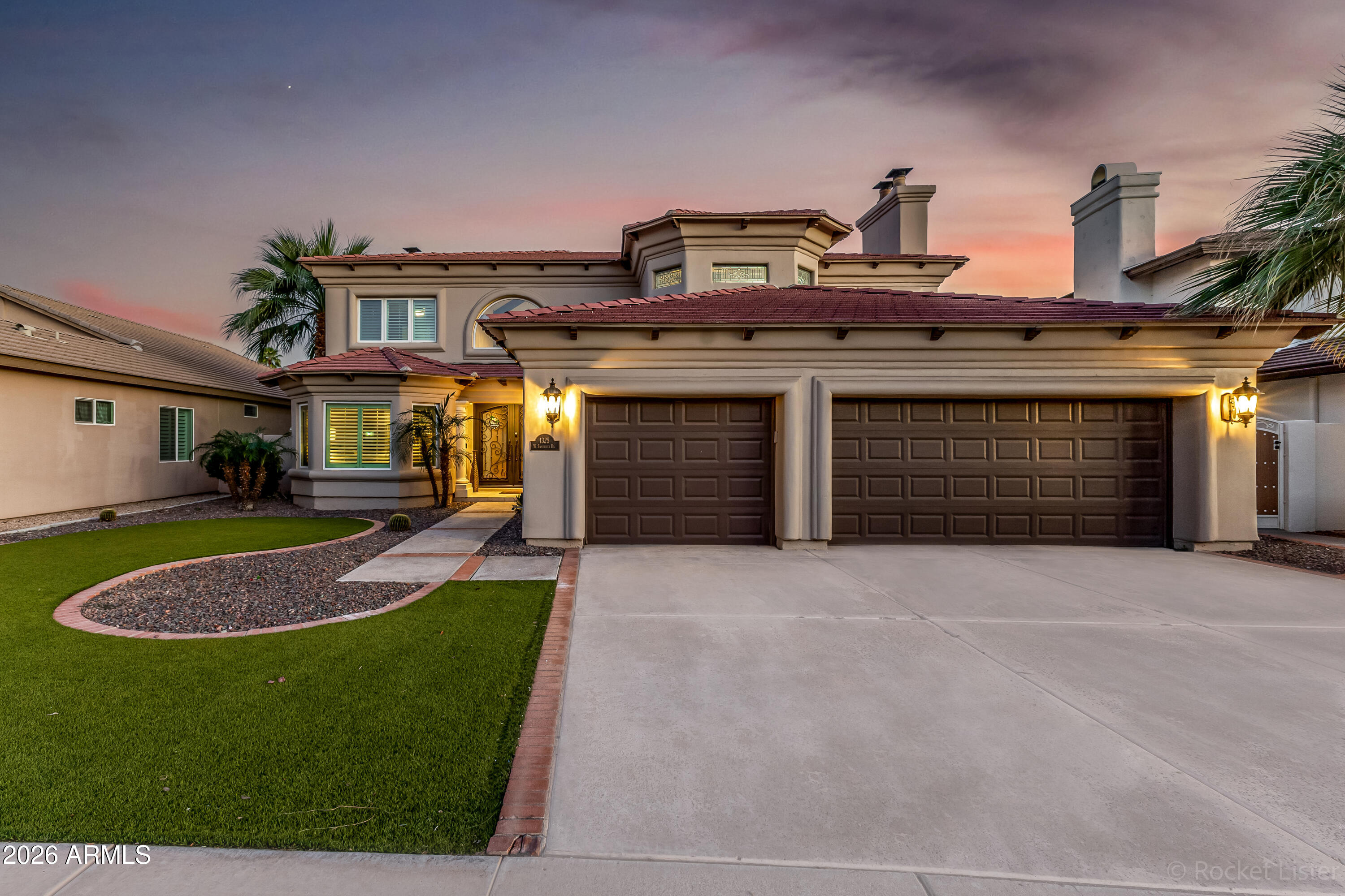 1325 W SANDPIPER Drive