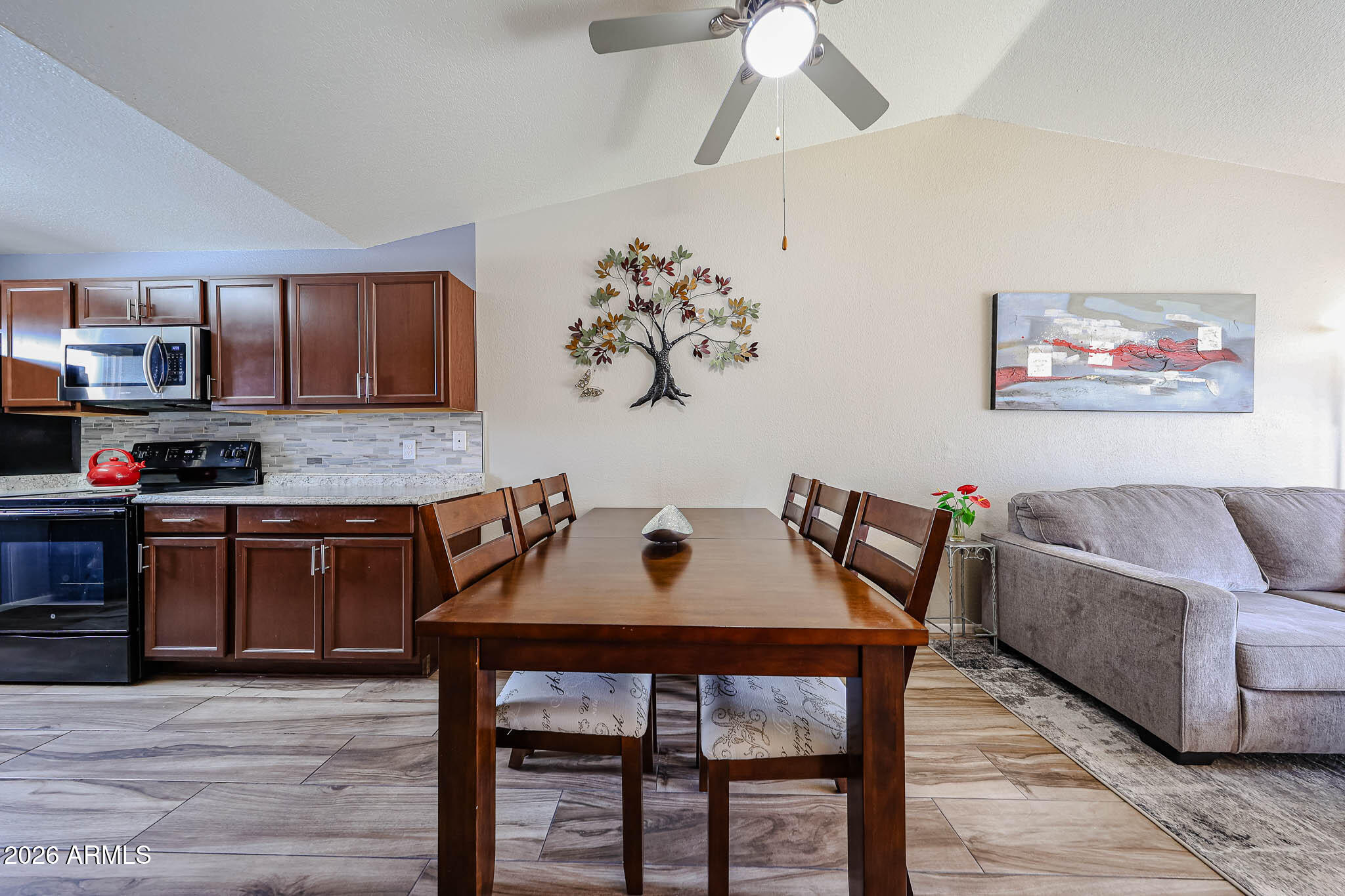 653 W Guadalupe Road 2116