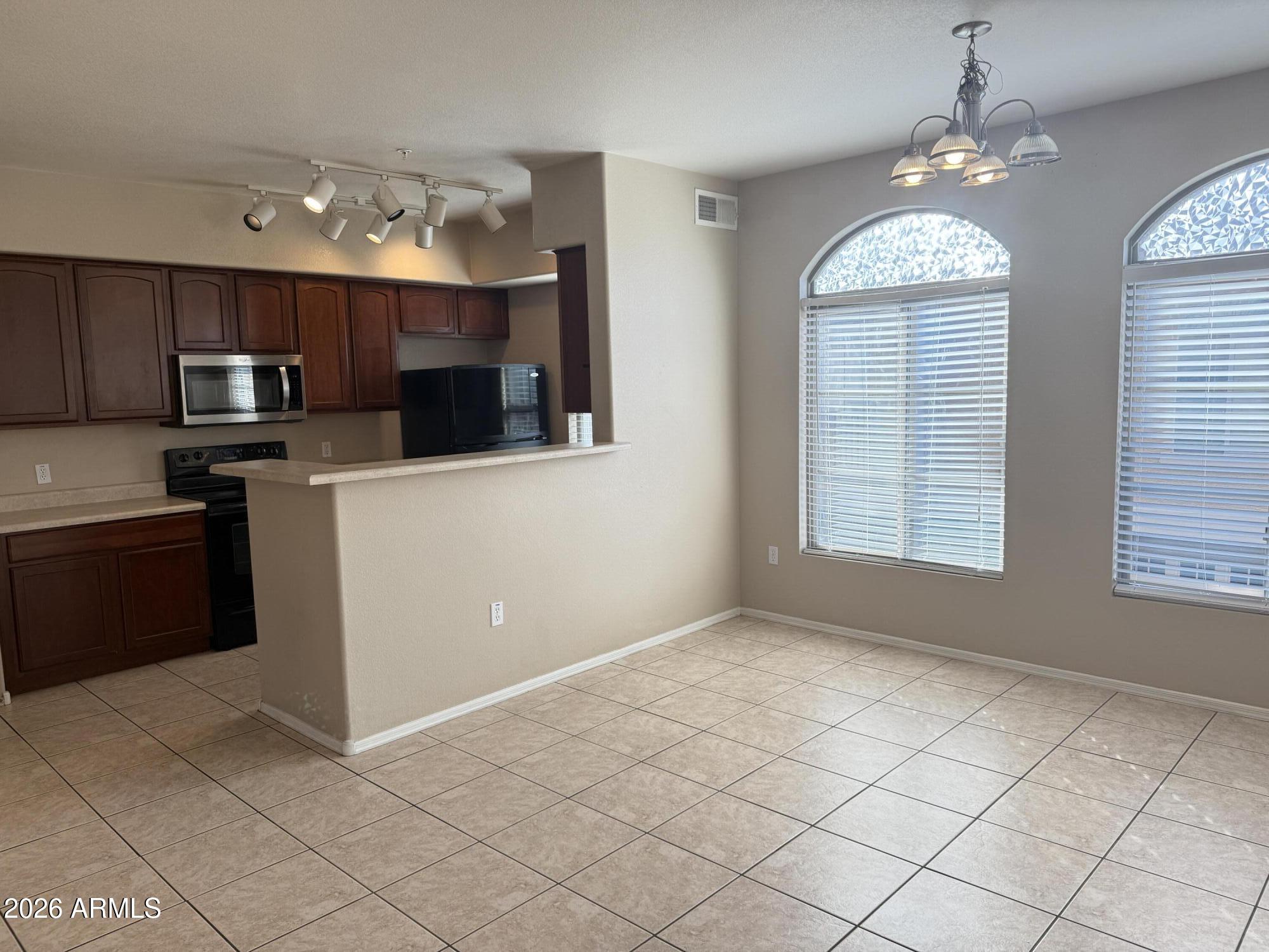 16825 N 14TH Street 28