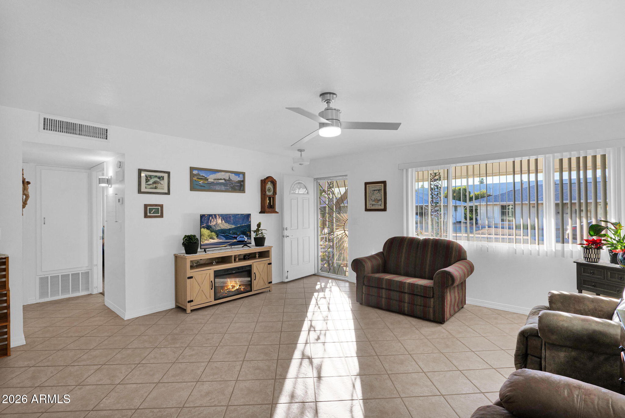 10712 W Camelot Circle